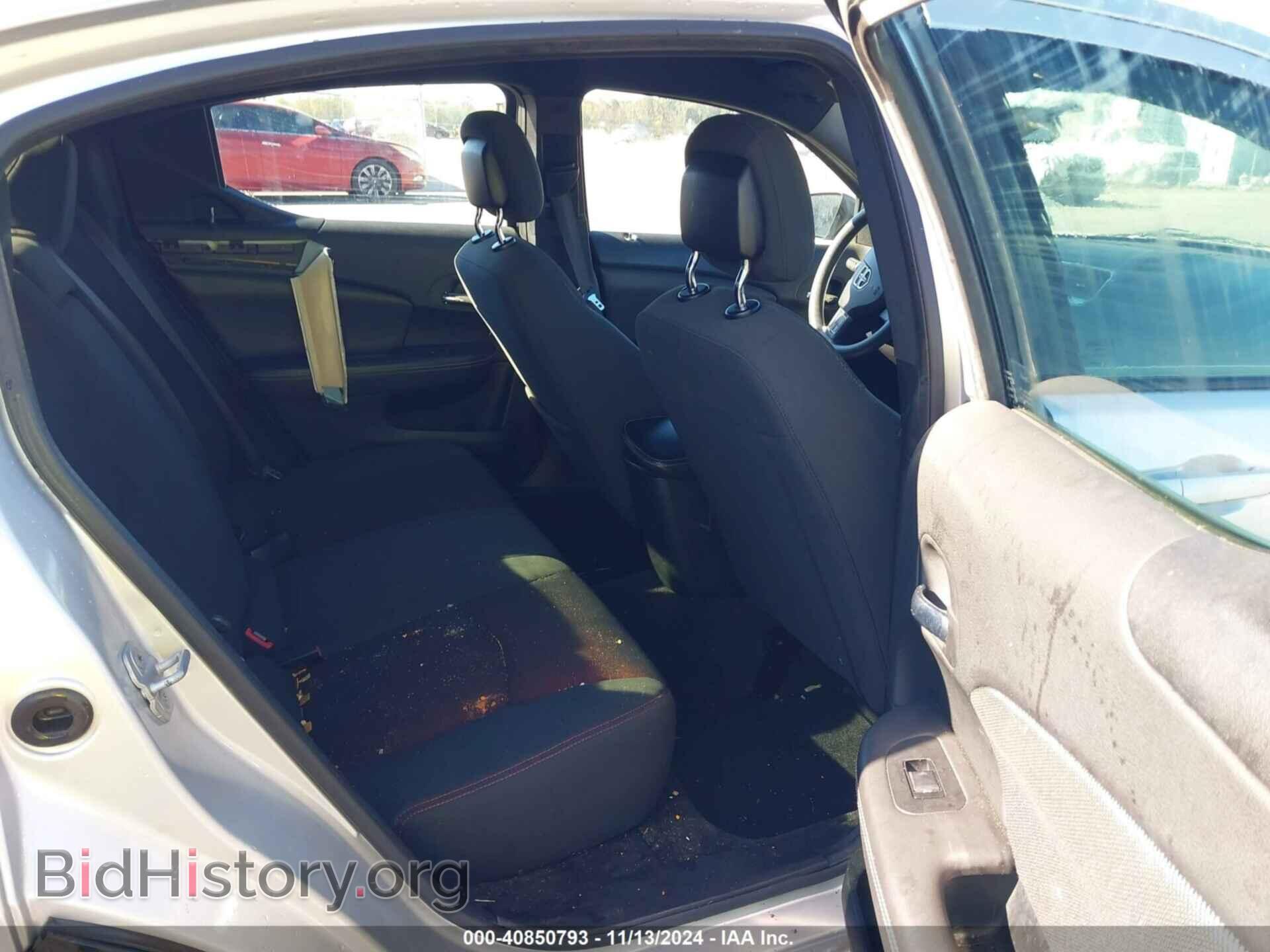 2011 DODGE AVENGER - VIN: 1B3BD4FG2BN509538 - Photo 8