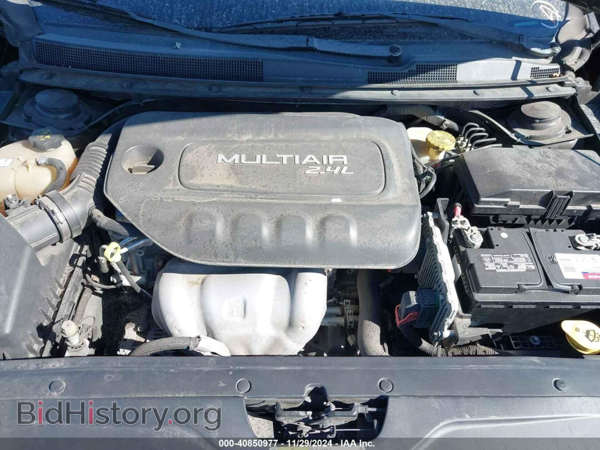 2016 CHRYSLER 200 - VIN: 1C3CCCAB6GN128802 - Фото 10