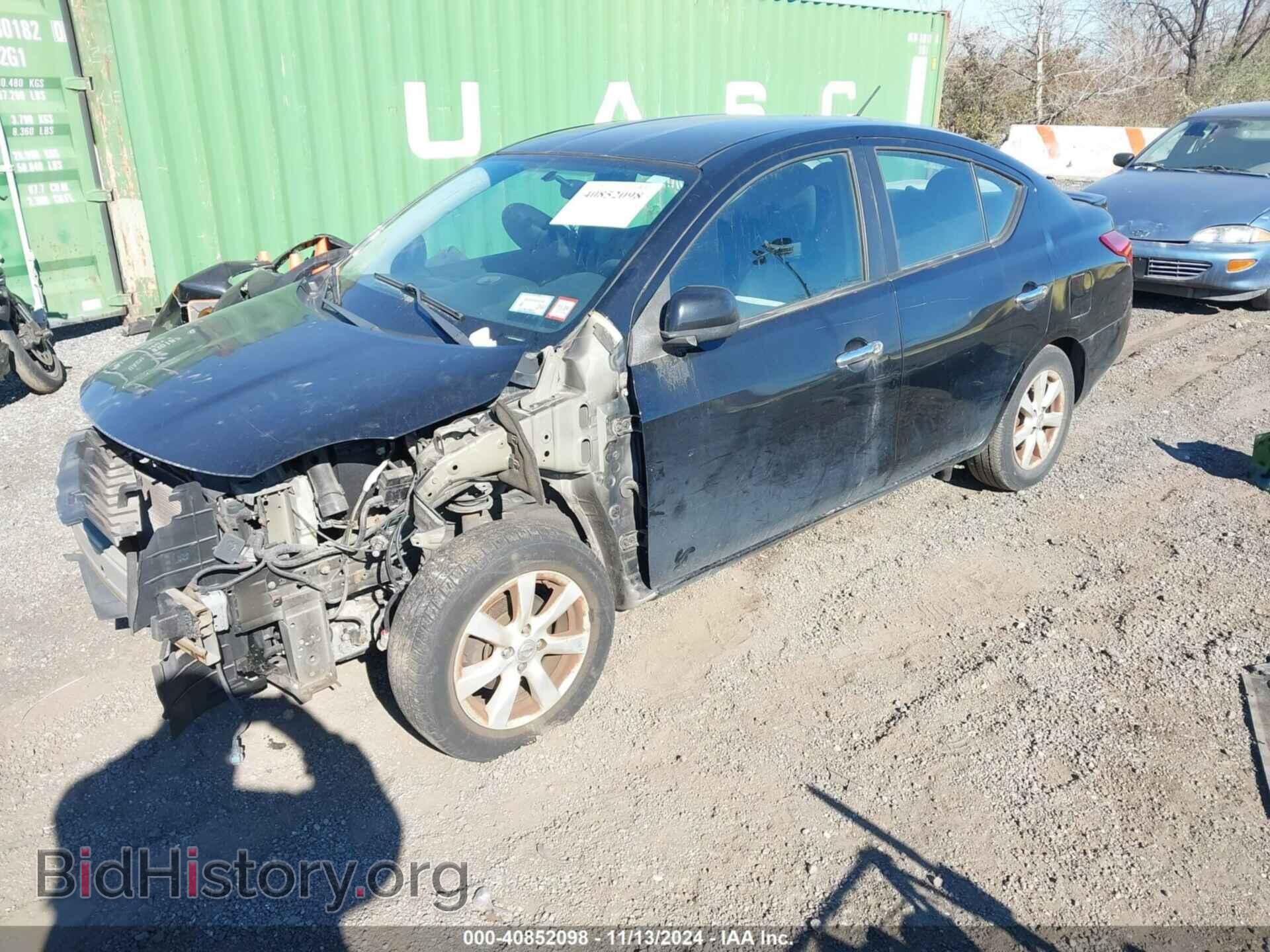 2013 NISSAN VERSA - VIN: 3N1CN7AP1DL820117 - Фото 2