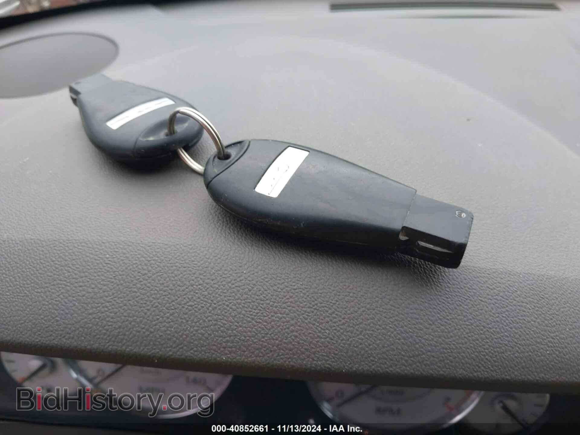 2010 CHRYSLER 300 - VIN: 2C3CA3CV2AH123187 - Фото 11