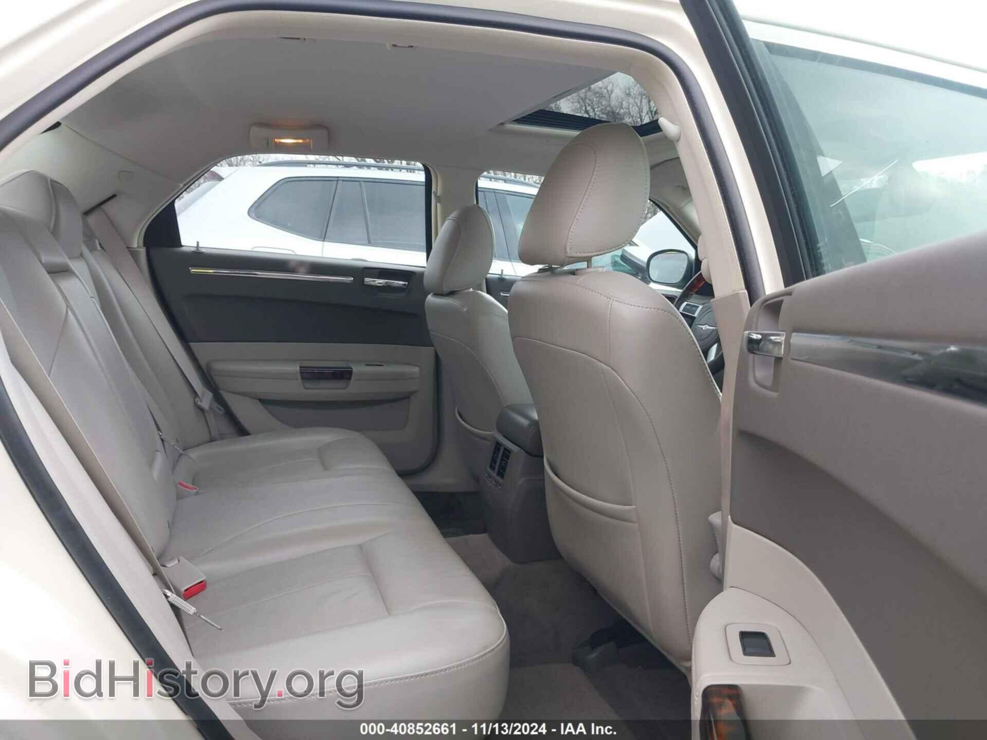 2010 CHRYSLER 300 - VIN: 2C3CA3CV2AH123187 - Фото 8