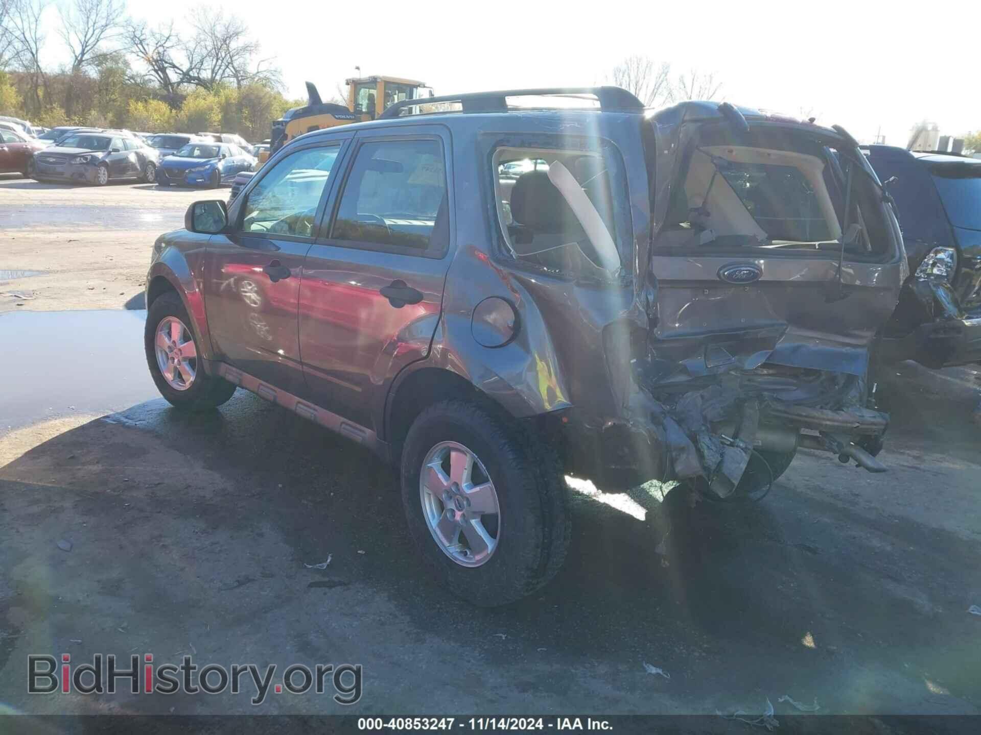 2011 FORD ESCAPE - VIN: 1FMCU0C76BKC65471 - Фото 3