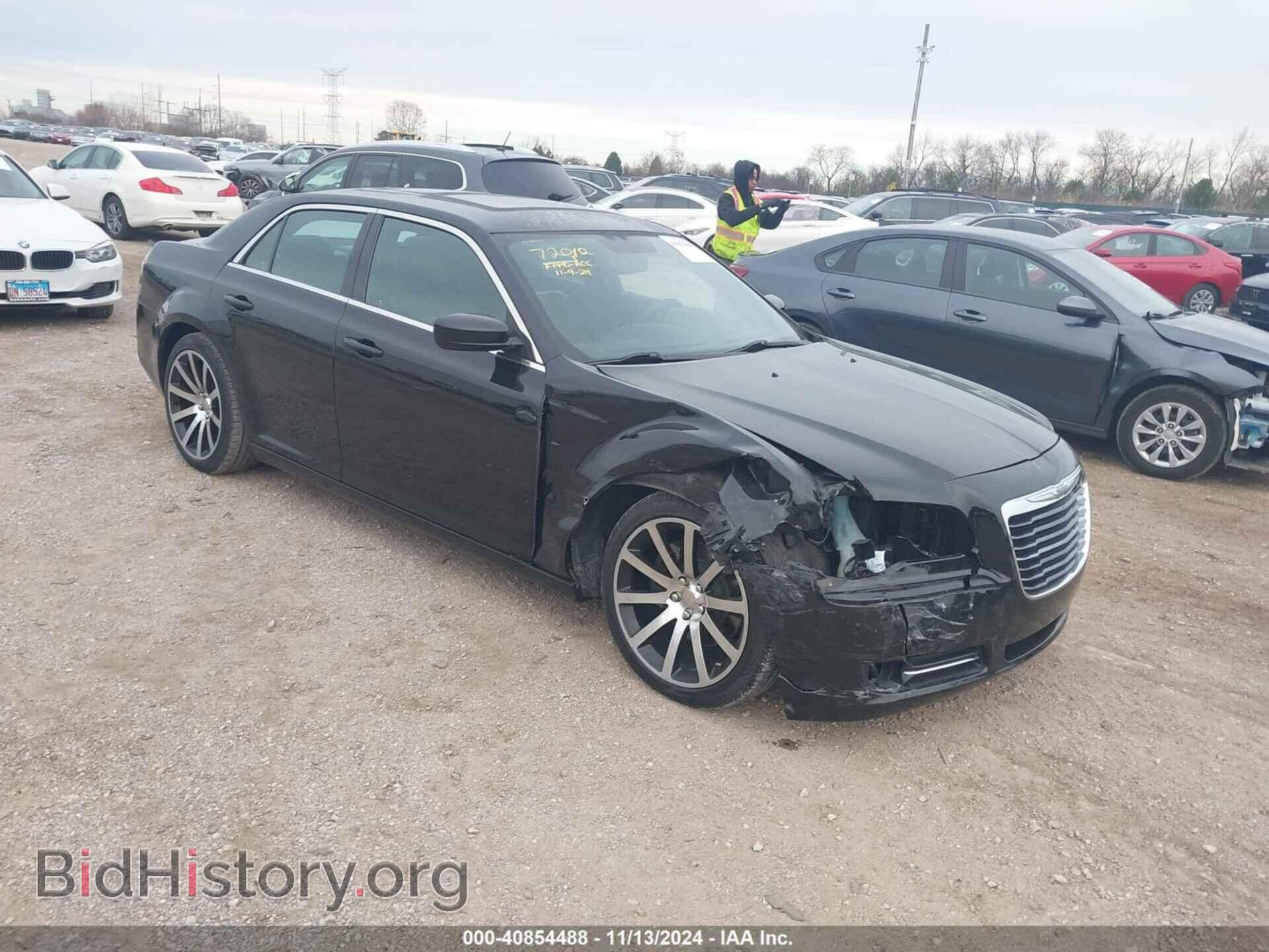 Фотография 2C3CCABTXDH728108 - CHRYSLER 300 2013