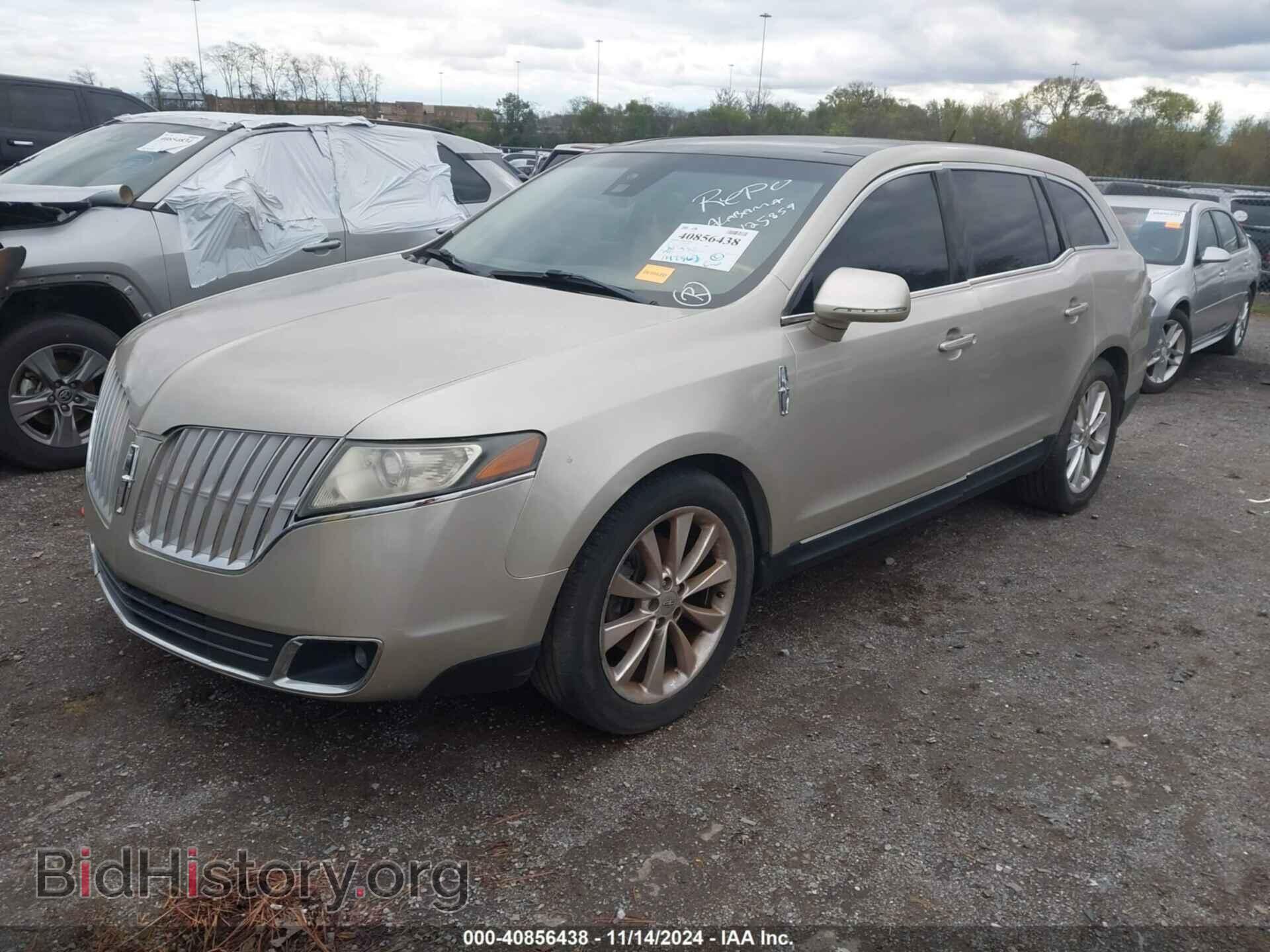 2011 LINCOLN MKT - VIN: 2LMHJ5ATXBBJ50737 - Photo 2