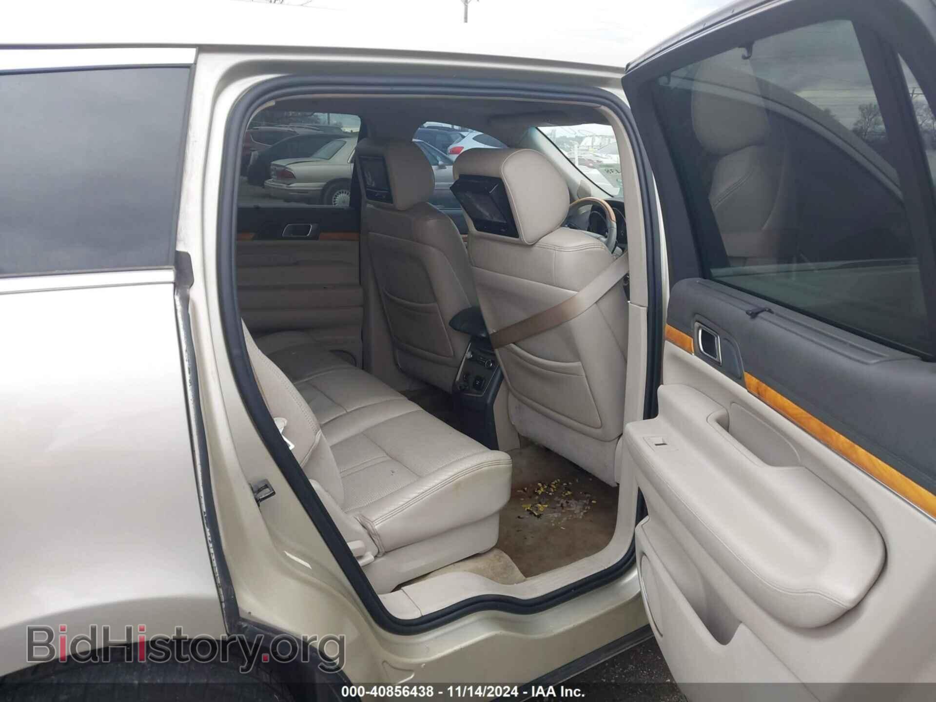 2011 LINCOLN MKT - VIN: 2LMHJ5ATXBBJ50737 - Photo 8