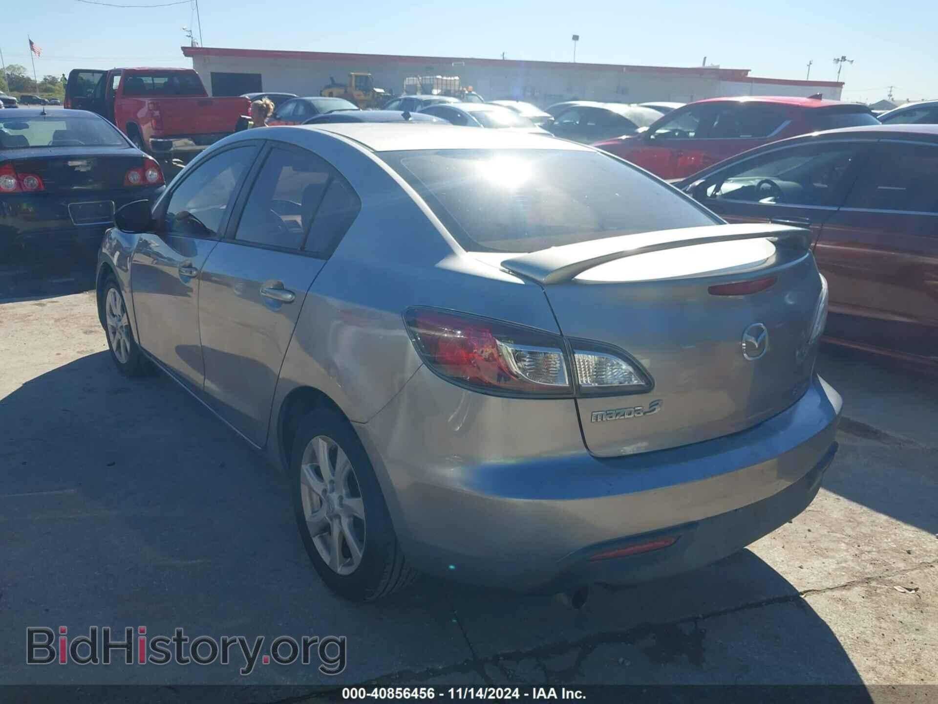 2011 MAZDA MAZDA3 - VIN: JM1BL1VF6B1419633 - Фото 3