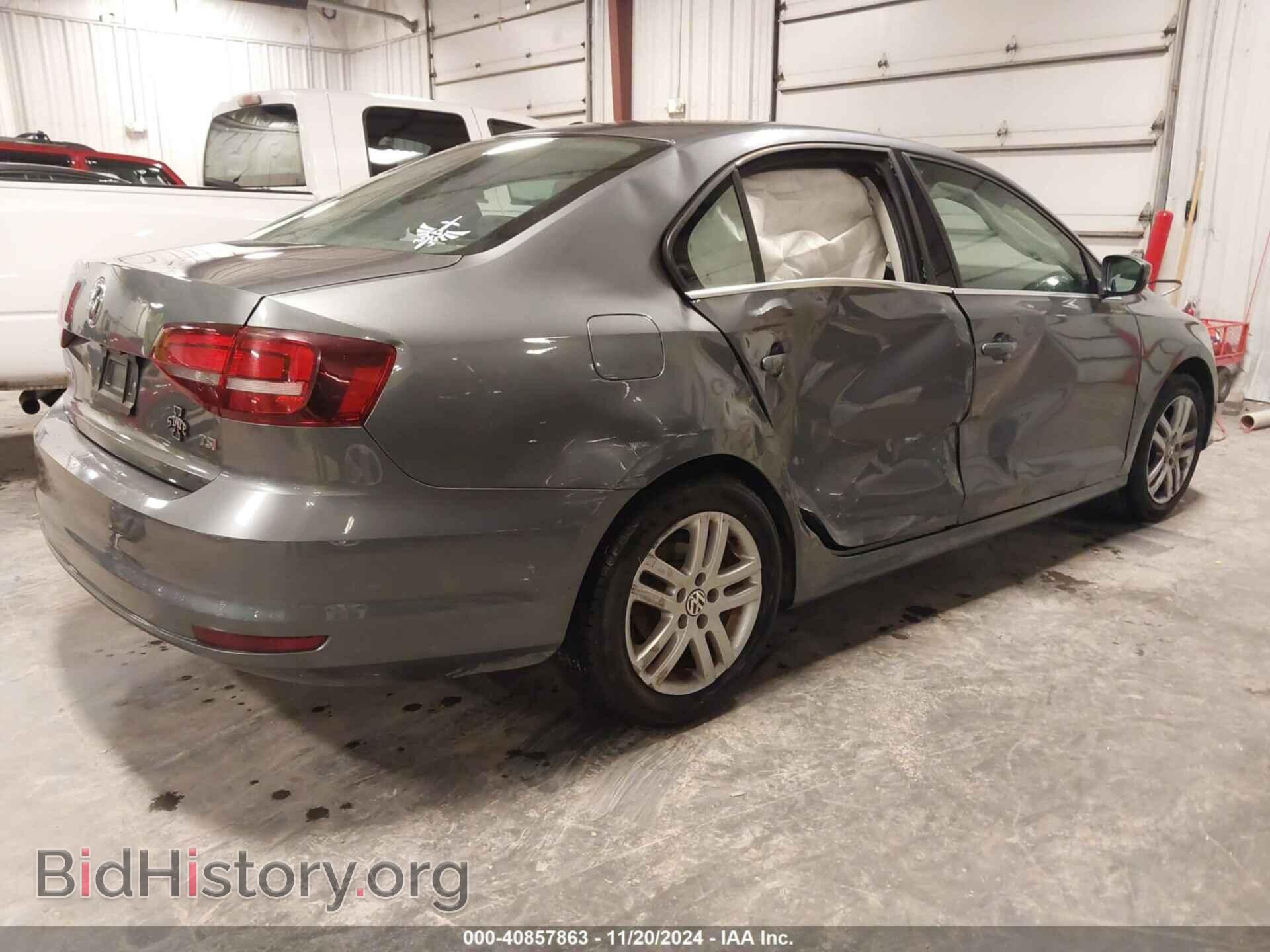 2017 VOLKSWAGEN JETTA - VIN: 3VW2B7AJ1HM372083 - Фото 4