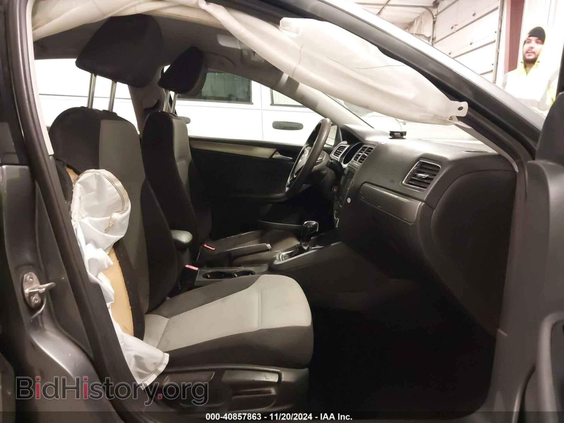 2017 VOLKSWAGEN JETTA - VIN: 3VW2B7AJ1HM372083 - Фото 5