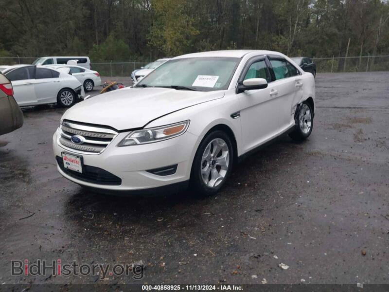 2011 Ford TAURUS (VIN 1FAHP2EW0BG191040) — photo 2 of 16