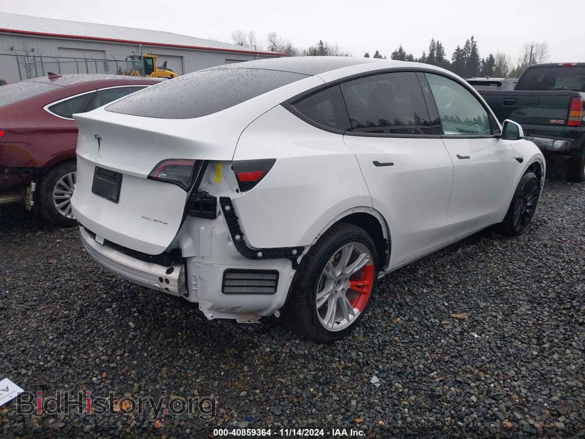 2024 TESLA MODEL Y - VIN: 7SAYGDEE7RF083700 - Фото 4