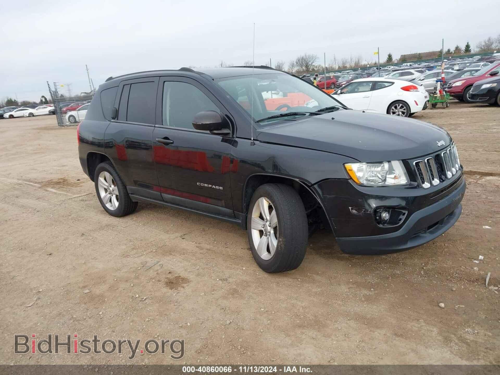 Photo 1J4NT1FB5BD208392 - JEEP COMPASS 2011