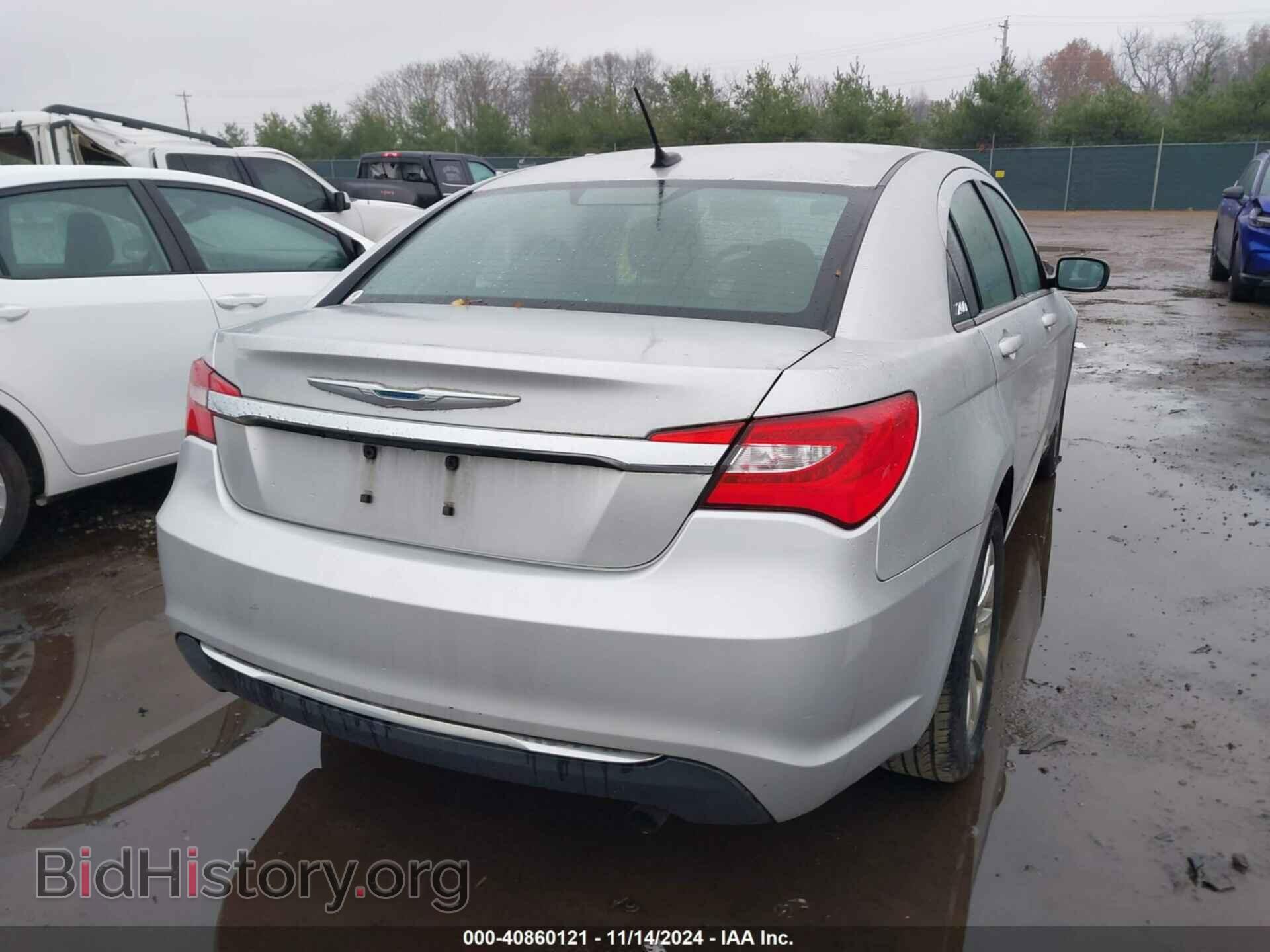 2011 CHRYSLER 200 - VIN: 1C3BC1FB2BN560708 - Фото 4