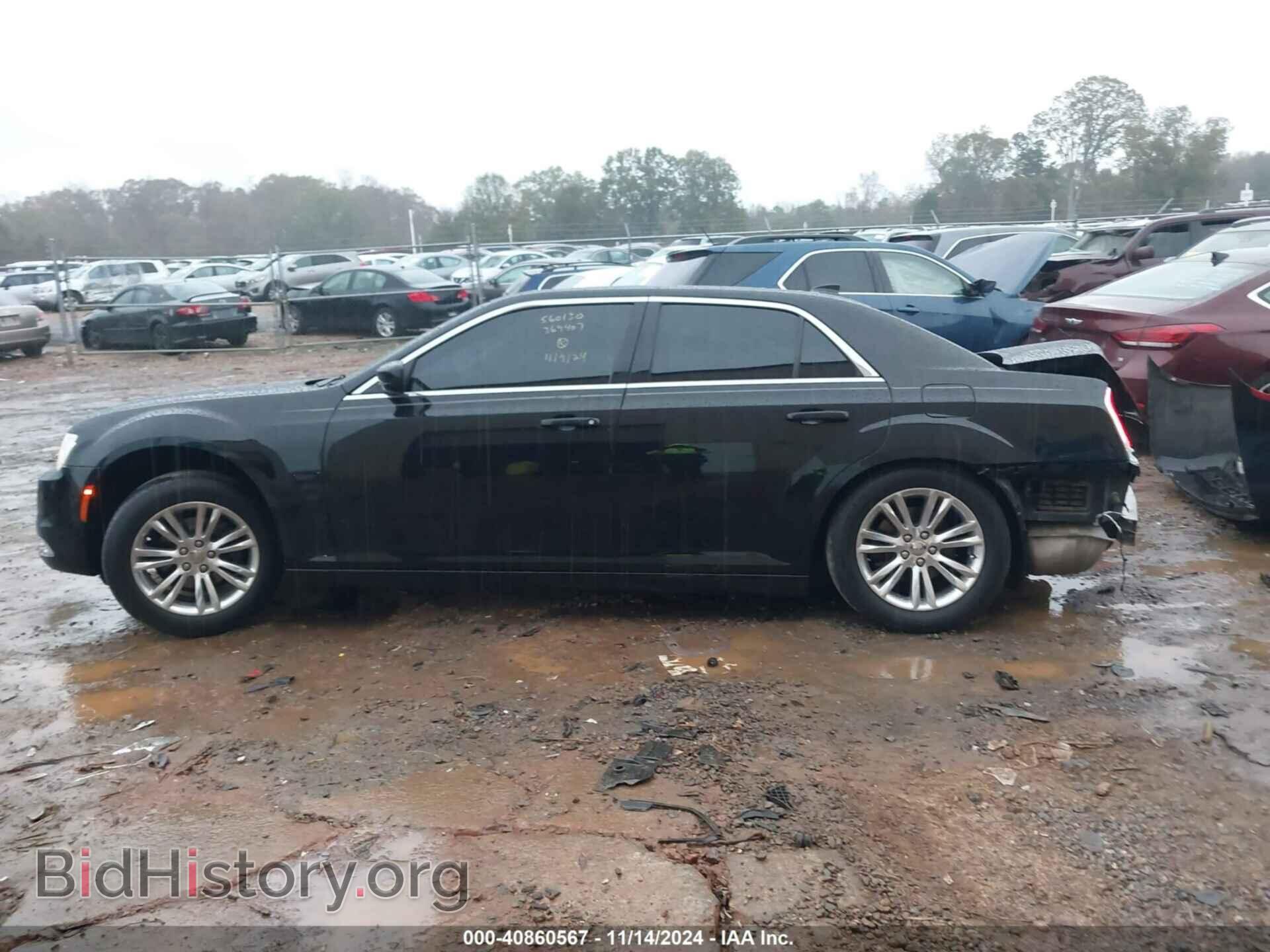 2017 CHRYSLER 300 - VIN: 2C3CCAAG3HH560130 - Фото 15
