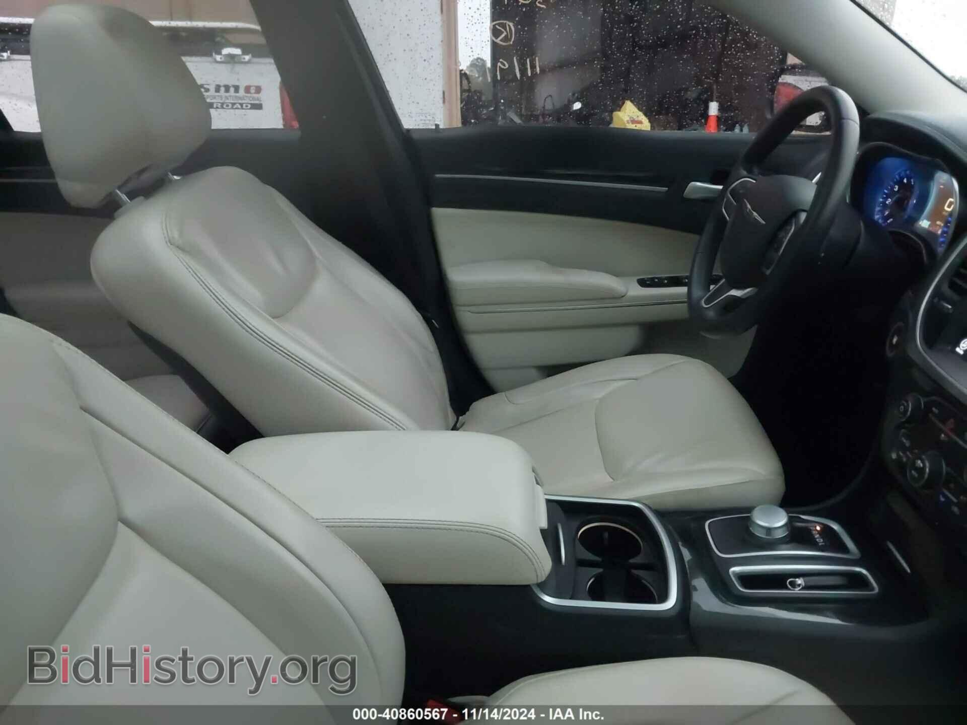 2017 CHRYSLER 300 - VIN: 2C3CCAAG3HH560130 - Фото 5