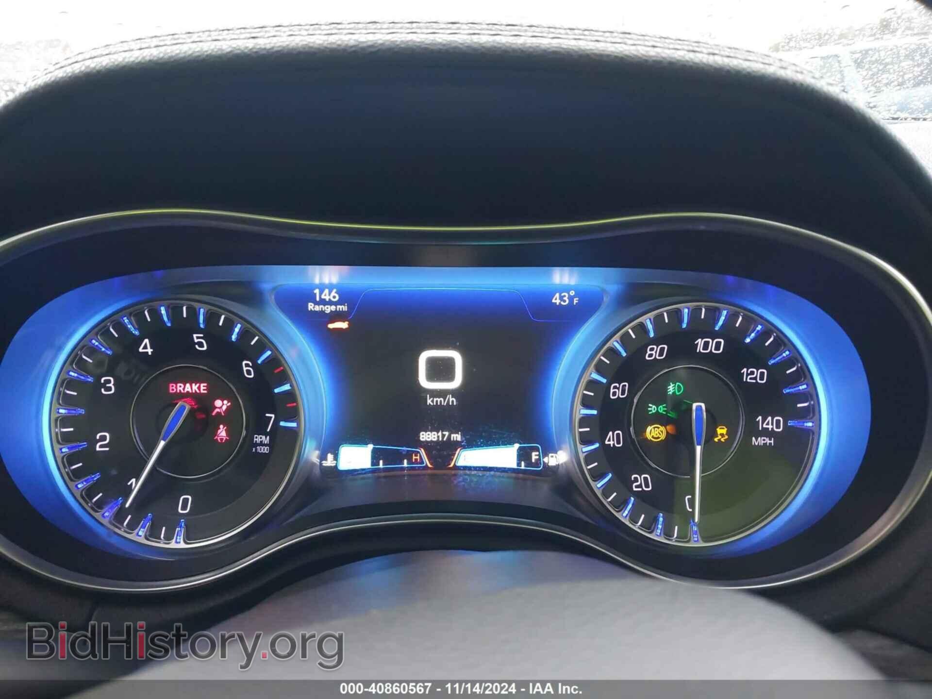 2017 CHRYSLER 300 - VIN: 2C3CCAAG3HH560130 - Фото 7