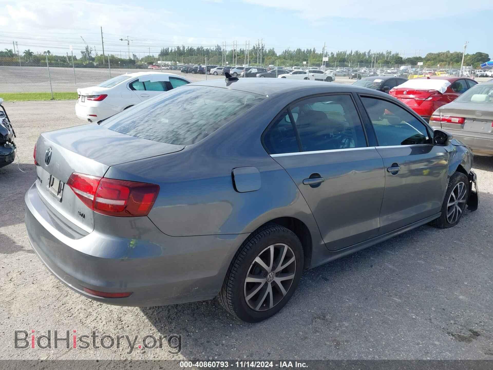 2017 VOLKSWAGEN JETTA - VIN: 3VWDB7AJ2HM304349 - Фото 4