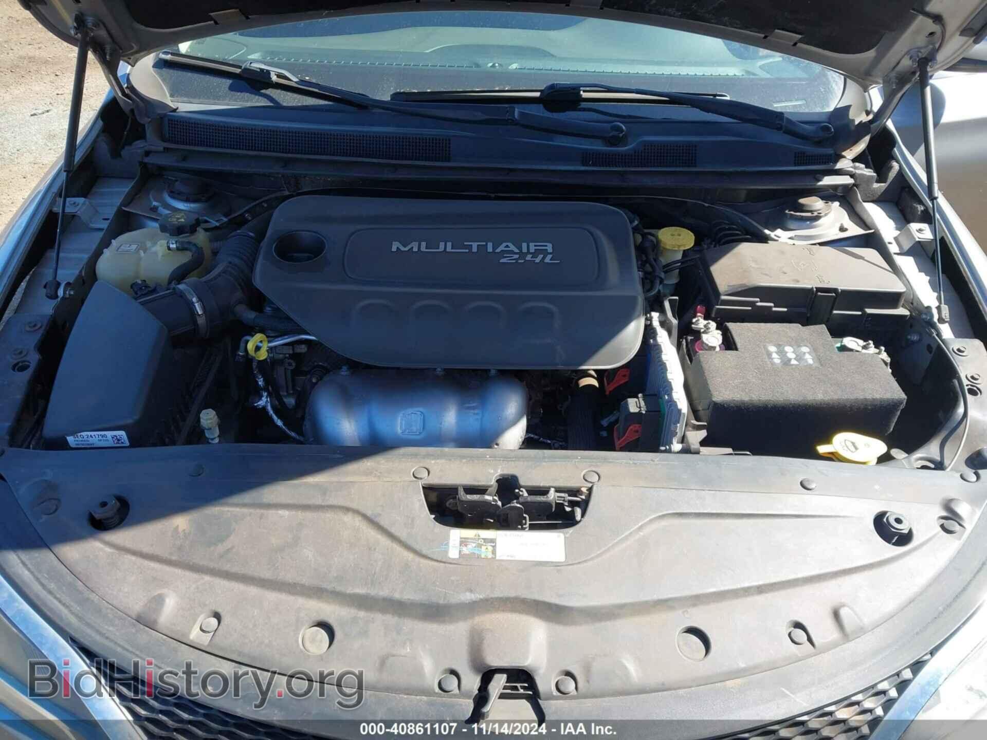 2015 CHRYSLER 200 - VIN: 1C3CCCAB7FN748833 - Фото 10