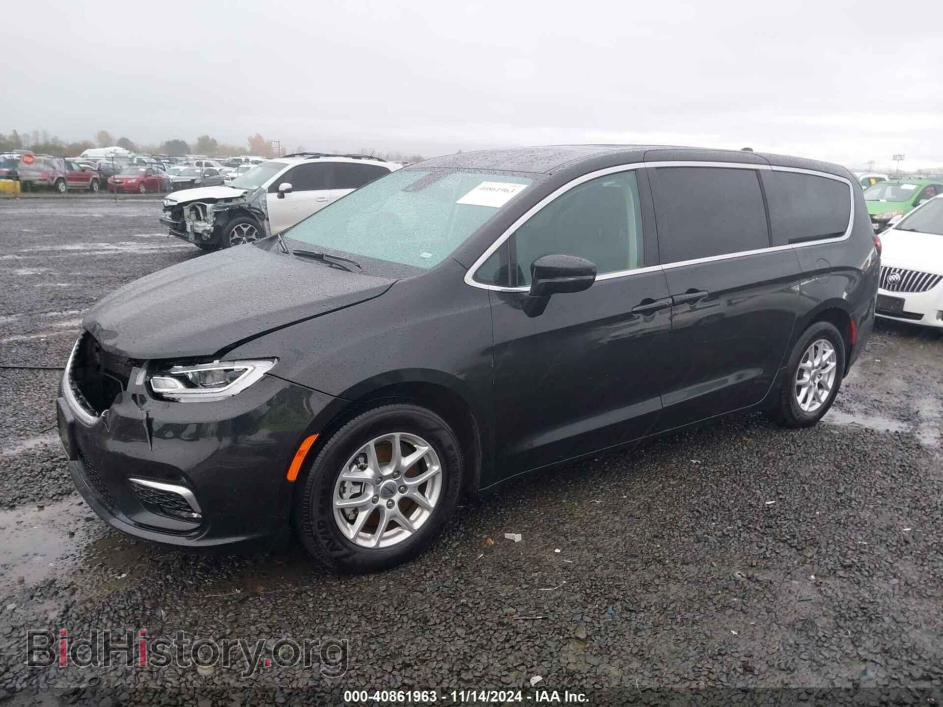 2023 CHRYSLER PACIFICA - VIN: 2C4RC1BG7PR625283 - Фото 2