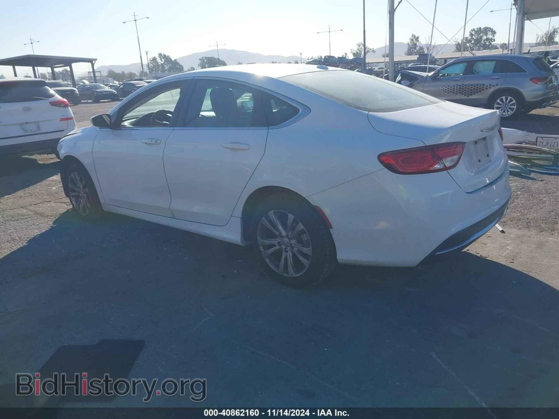 2015 CHRYSLER 200 - VIN: 1C3CCCAB2FN531545 - Фото 2