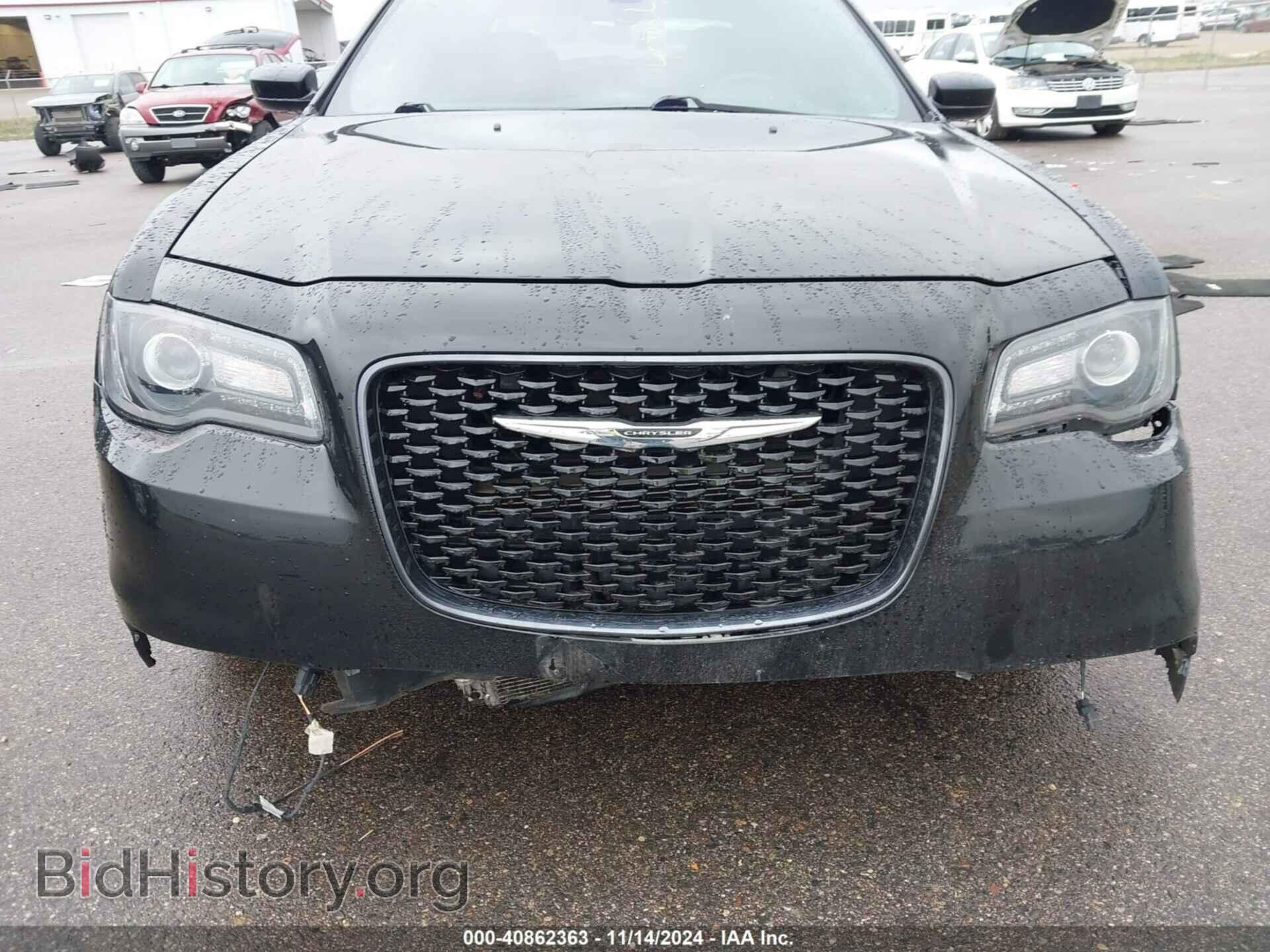 2017 CHRYSLER 300 - VIN: 2C3CCAGG6HH648192 - Фото 13