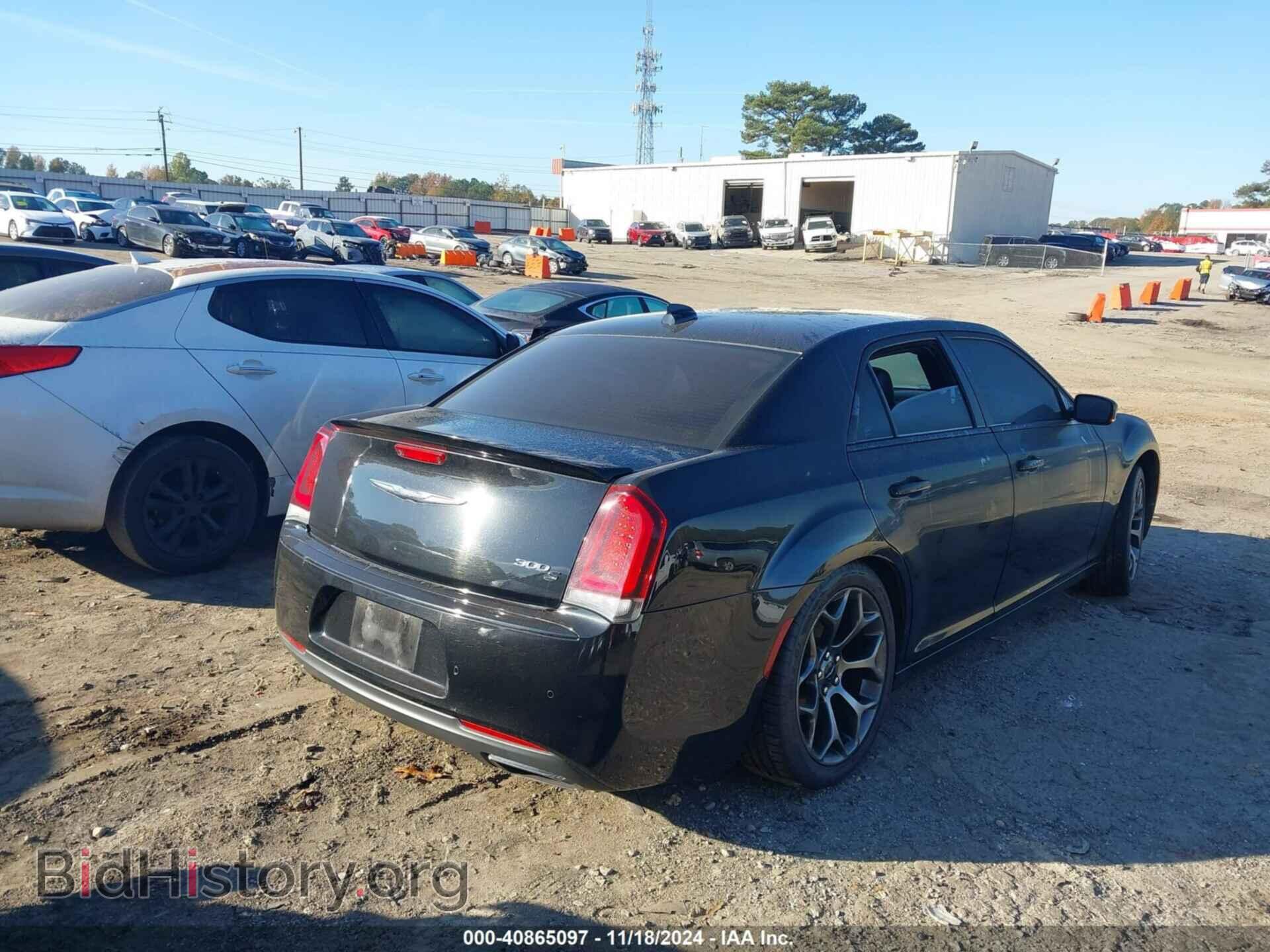 2017 CHRYSLER 300 - VIN: 2C3CCABG2HH607596 - Фото 4