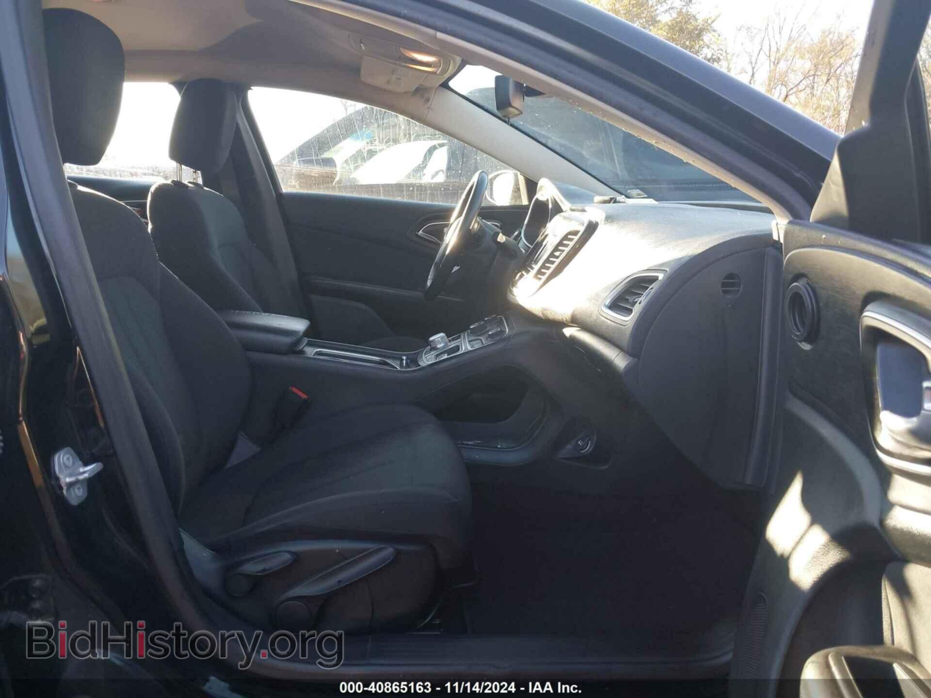 2016 CHRYSLER 200 - VIN: 1C3CCCAB0GN127127 - Фото 5