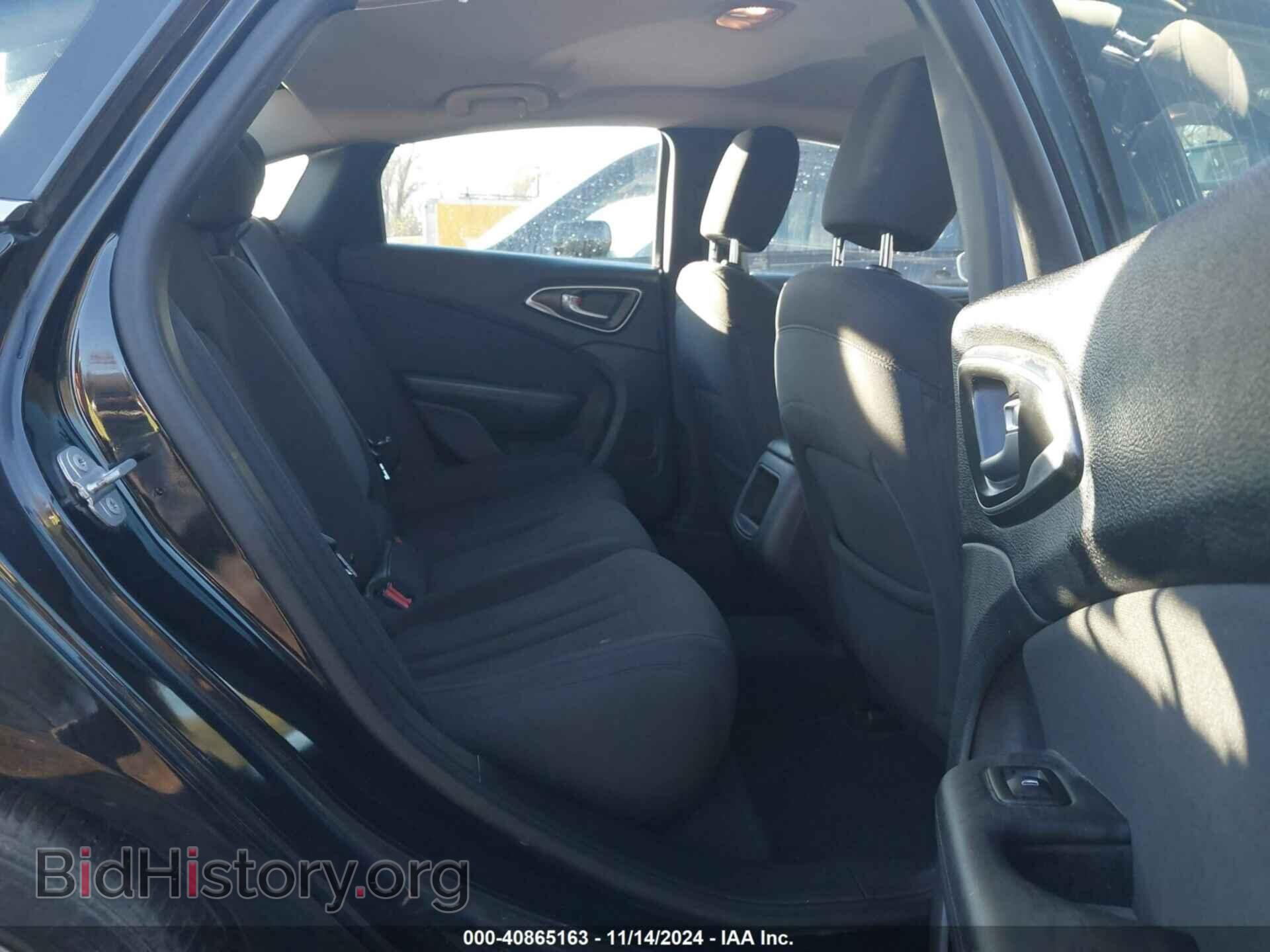 2016 CHRYSLER 200 - VIN: 1C3CCCAB0GN127127 - Фото 8