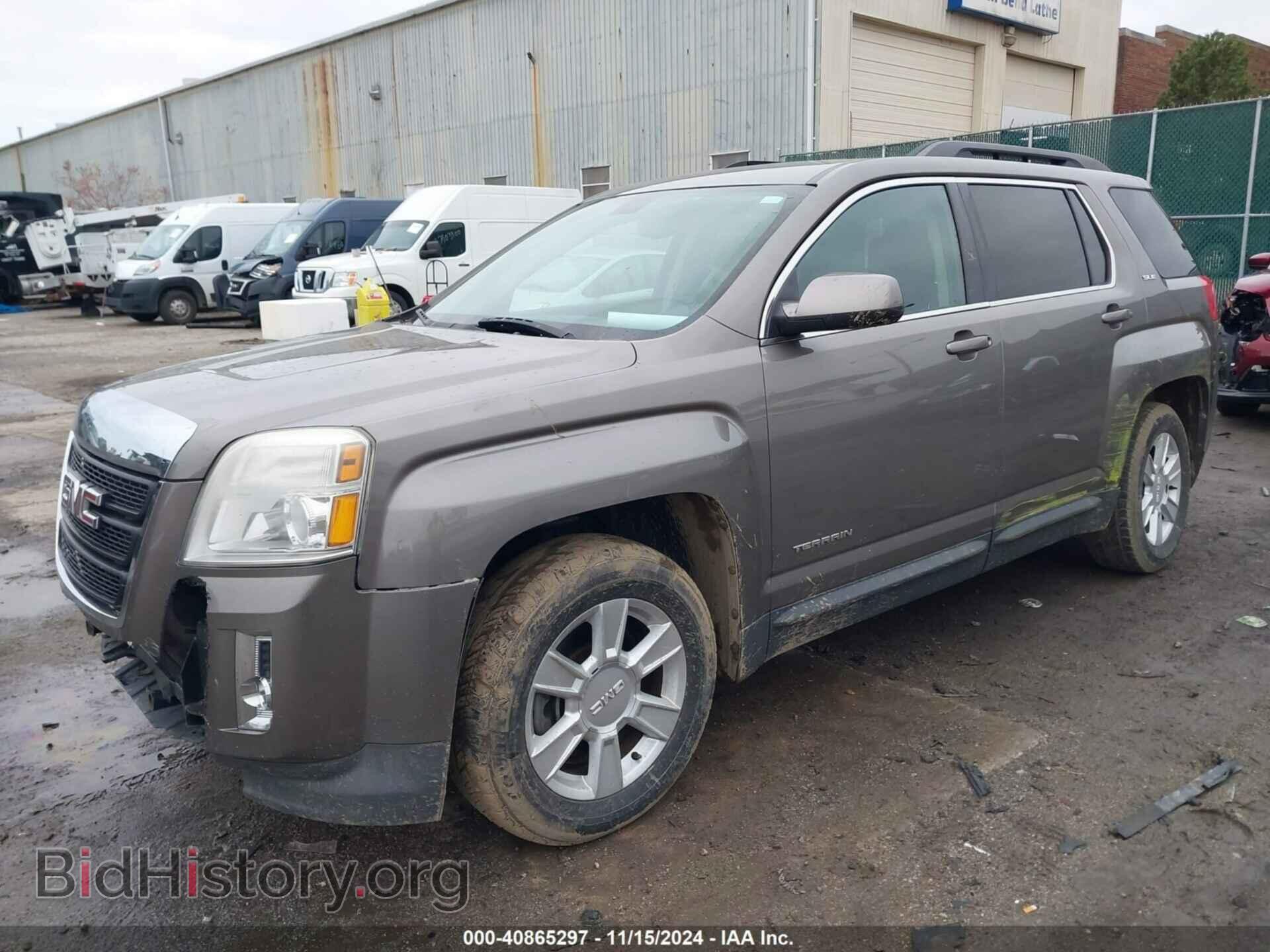 2011 GMC TERRAIN - VIN: 2CTALSEC9B6420705 - Фото 2