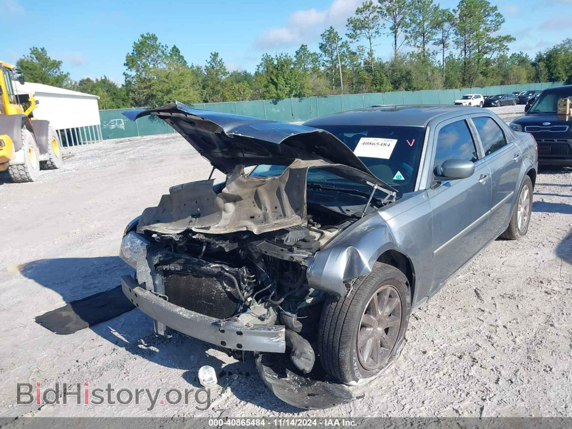 2007 CHRYSLER 300 - VIN: 2C3KA53G97H877253 - Фото 2