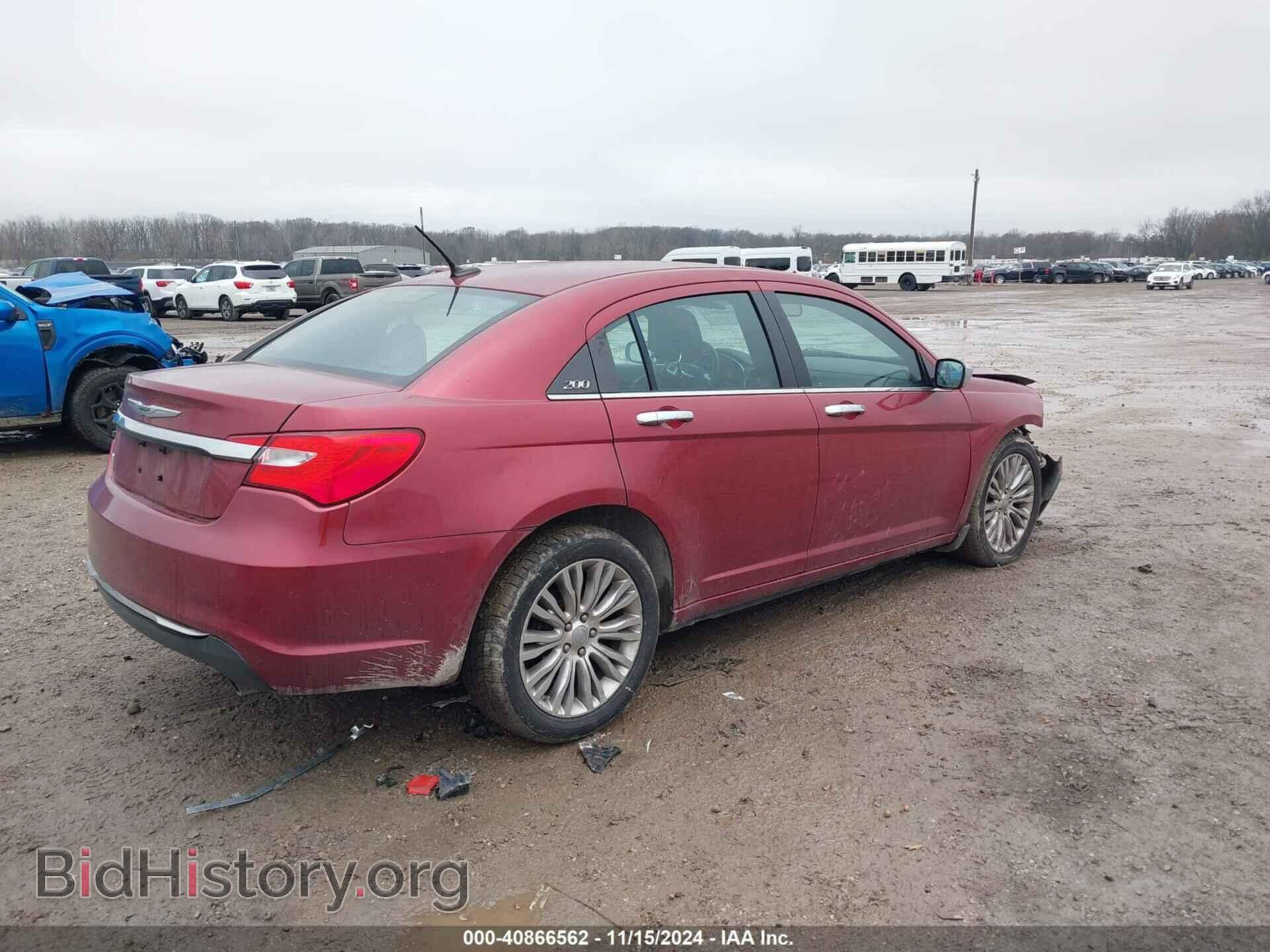 2012 CHRYSLER 200 - VIN: 1C3CCBCG8CN281422 - Фото 4