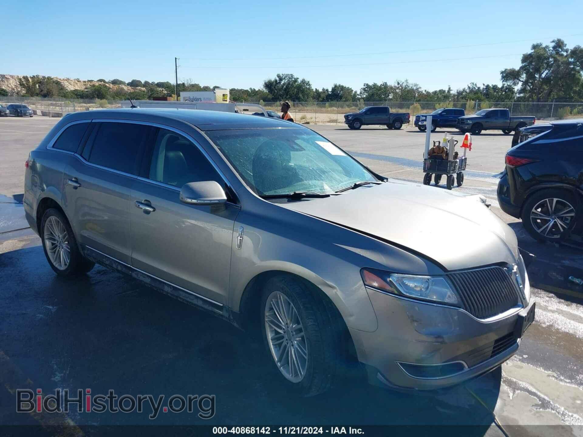 Photo 2LMHJ5AT9FBL02710 - LINCOLN MKT 2015