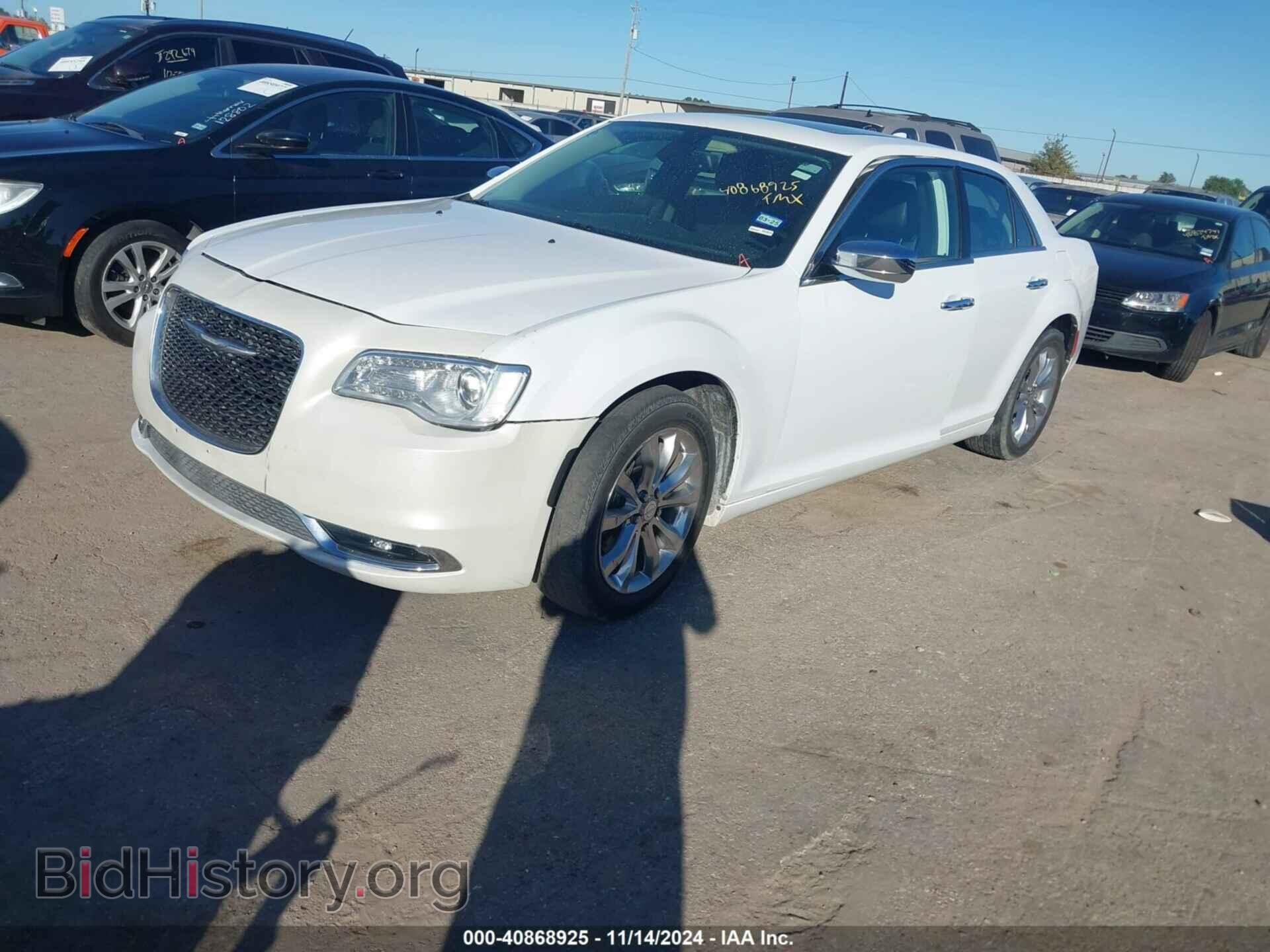 2016 CHRYSLER 300C - VIN: 2C3CCAKG0GH111484 - Фото 2