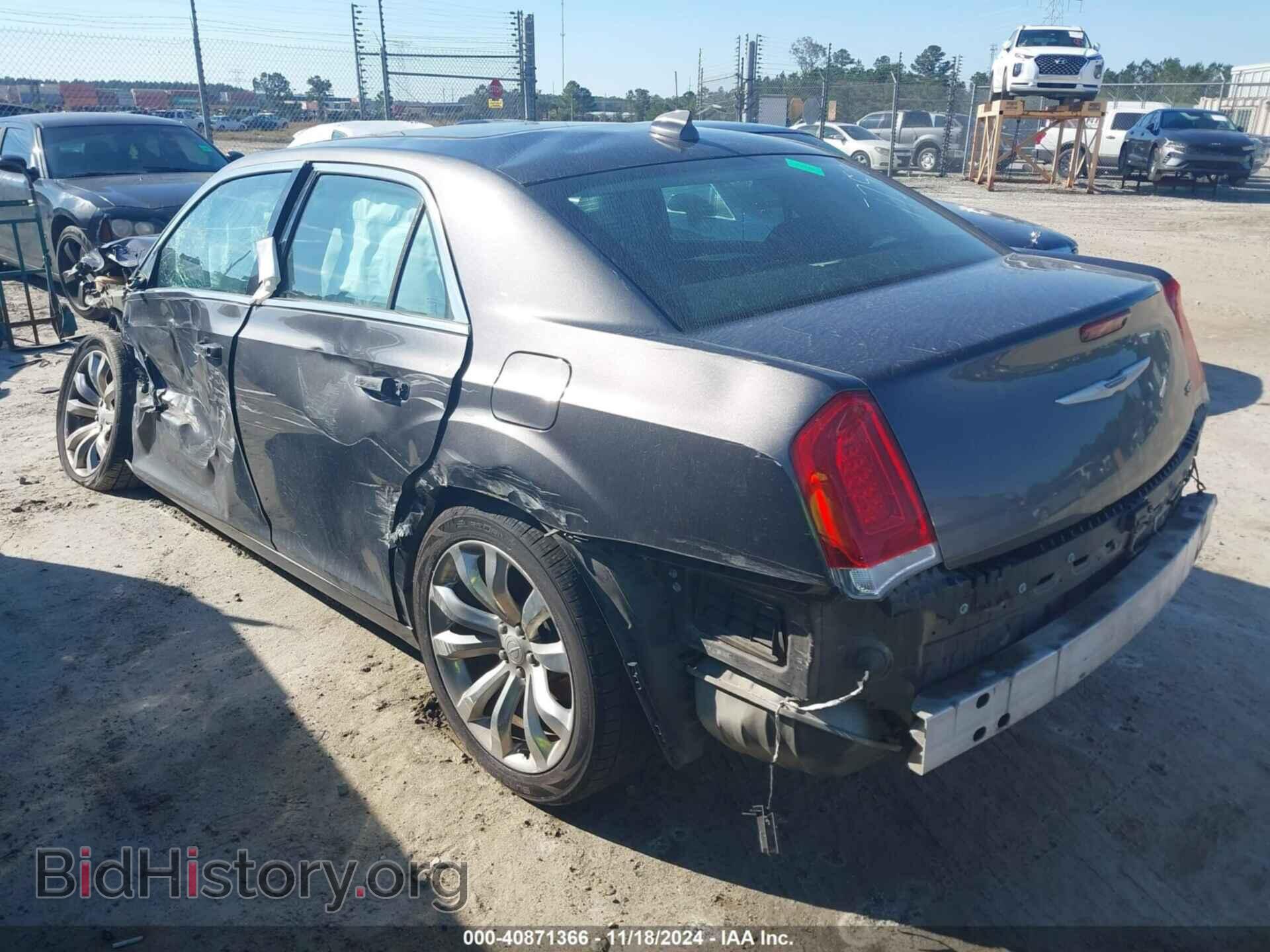 2018 CHRYSLER 300 - VIN: 2C3CCAAG2JH191377 - Фото 3