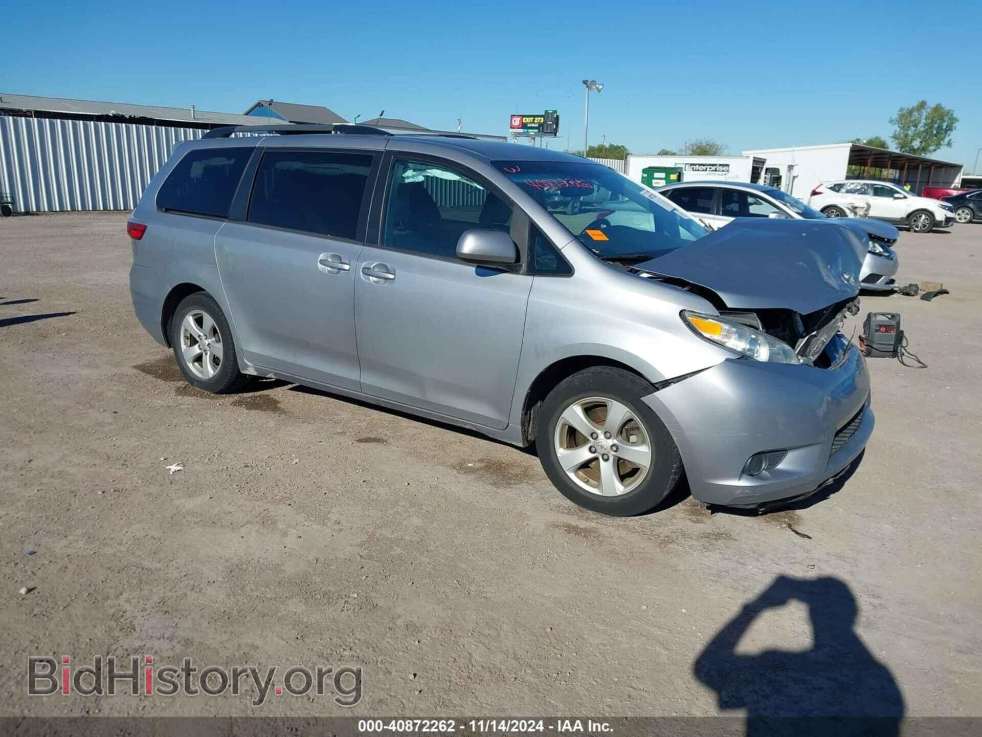 Фотография 5TDKZ3DC5HS772930 - TOYOTA SIENNA 2017
