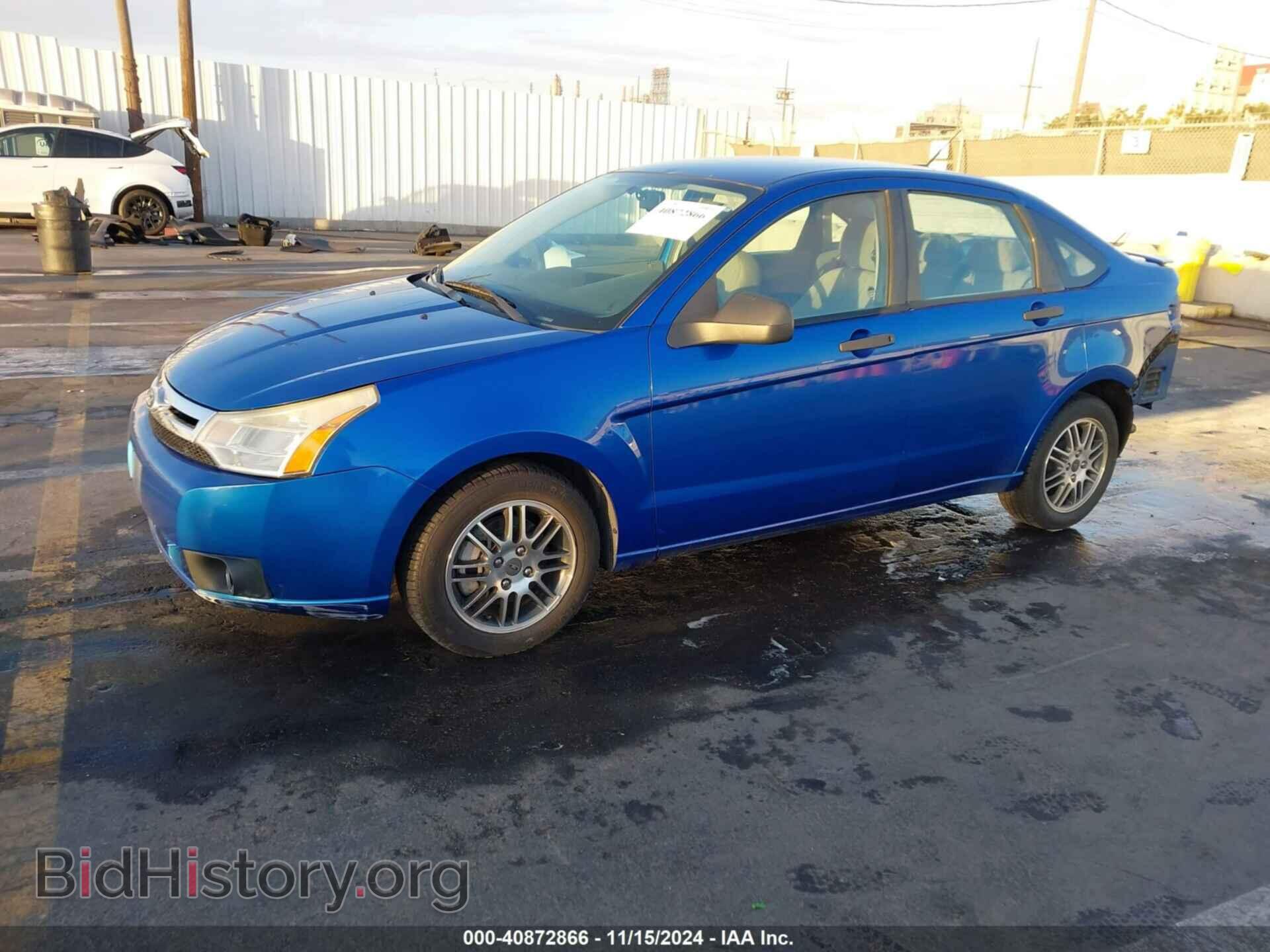 2011 FORD FOCUS - VIN: 1FAHP3FN7BW176925 - Фото 2