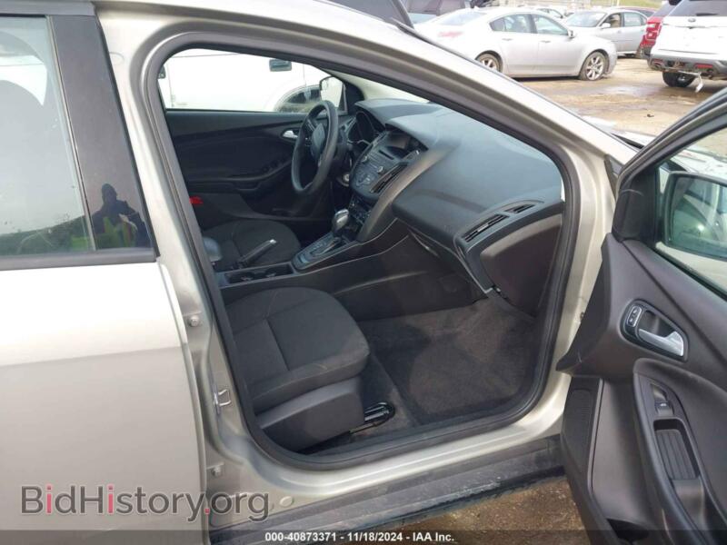 2016 Ford FOCUS (VIN 1FADP3FE9GL237327) — photo 5 of 17