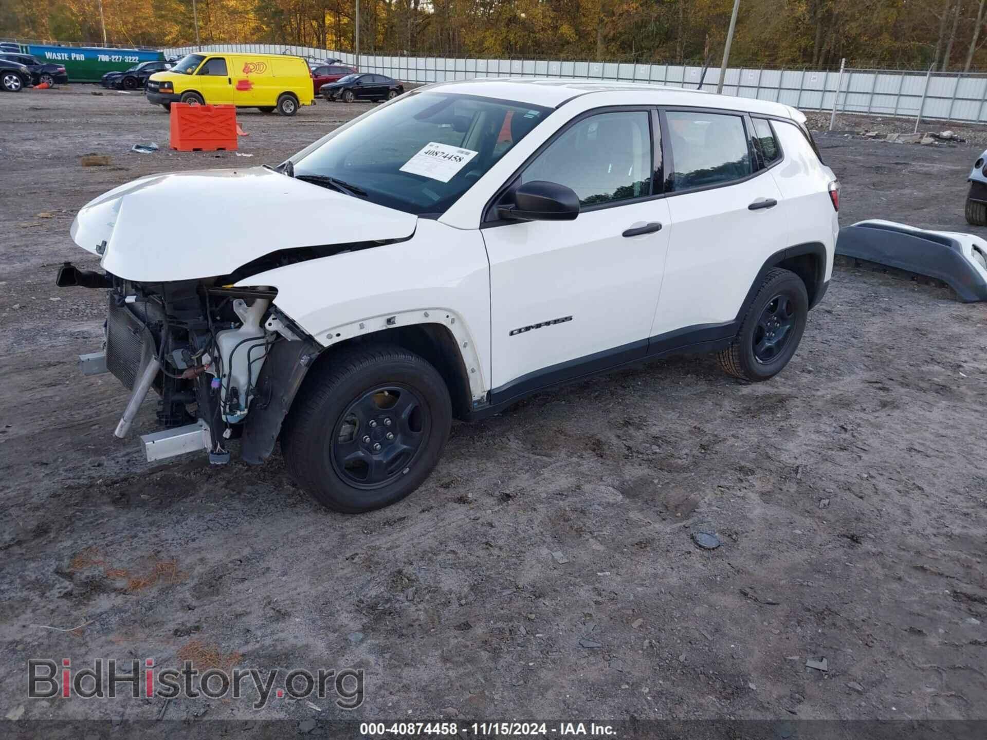 2018 JEEP COMPASS - VIN: 3C4NJCAB8JT330199 - Фото 2