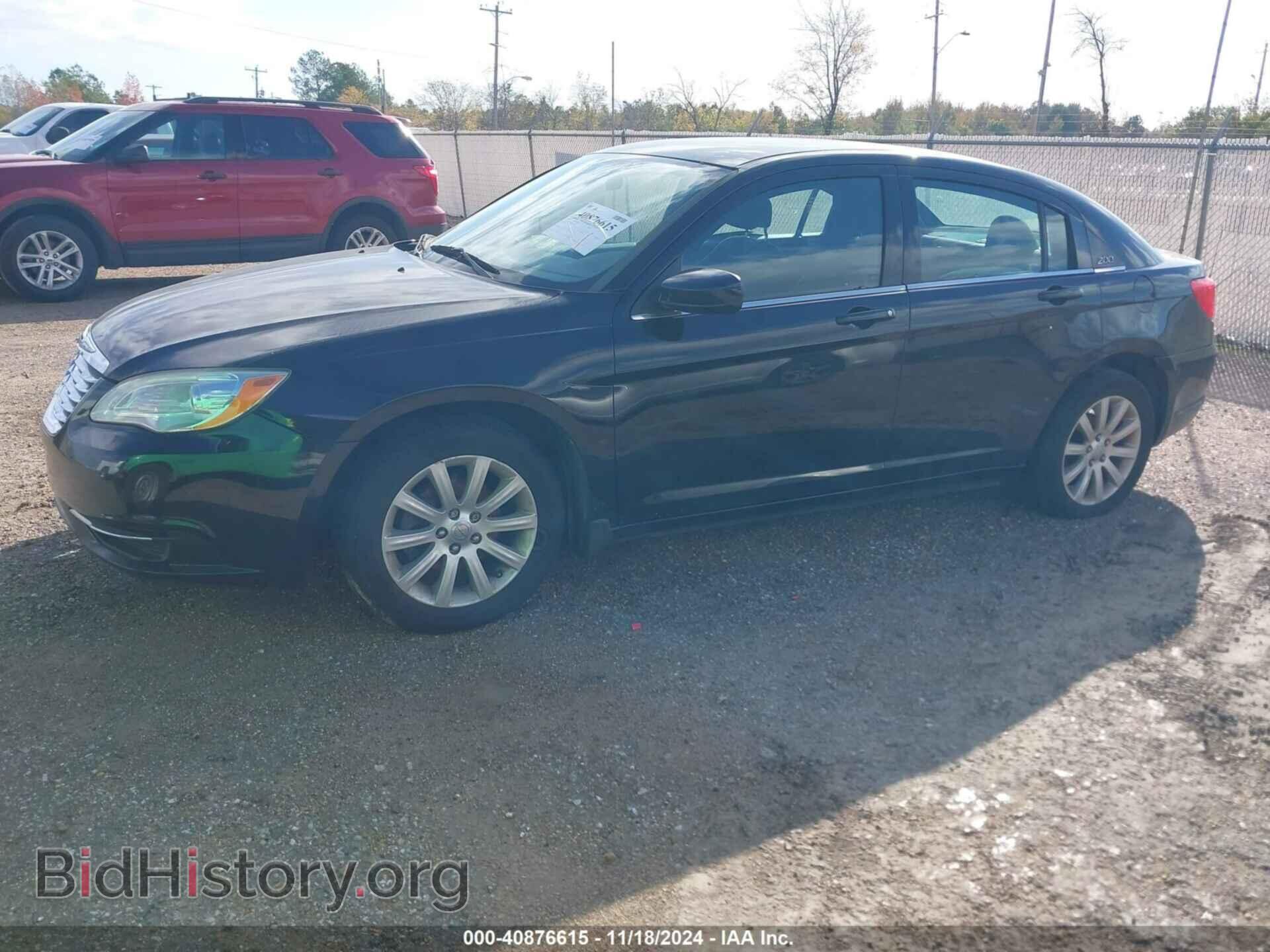 2013 CHRYSLER 200 - VIN: 1C3CCBBB0DN567417 - Фото 2