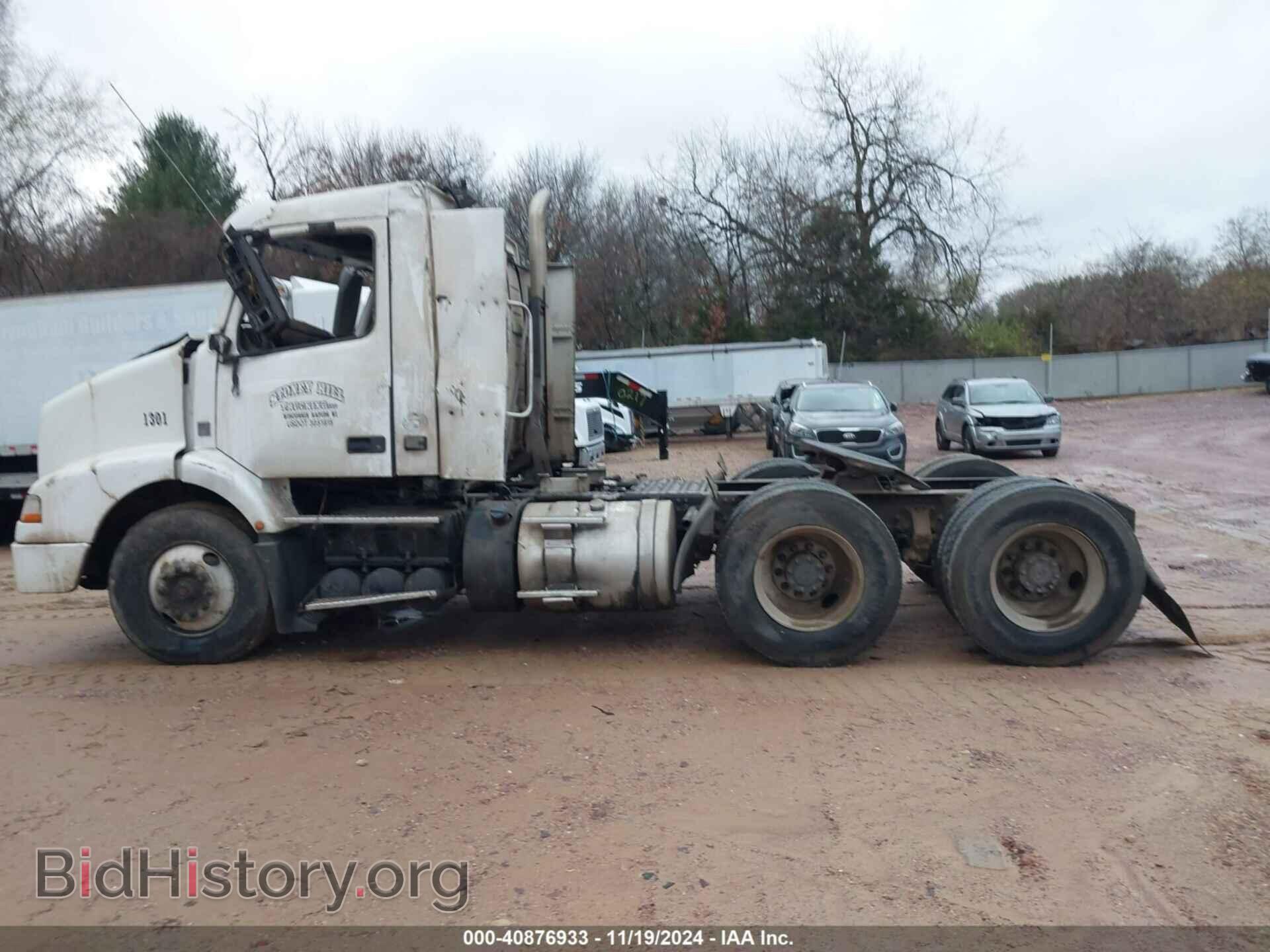 2013 VOLVO VN - VIN: 4V4MC9EH8DN564231 - Фото 14