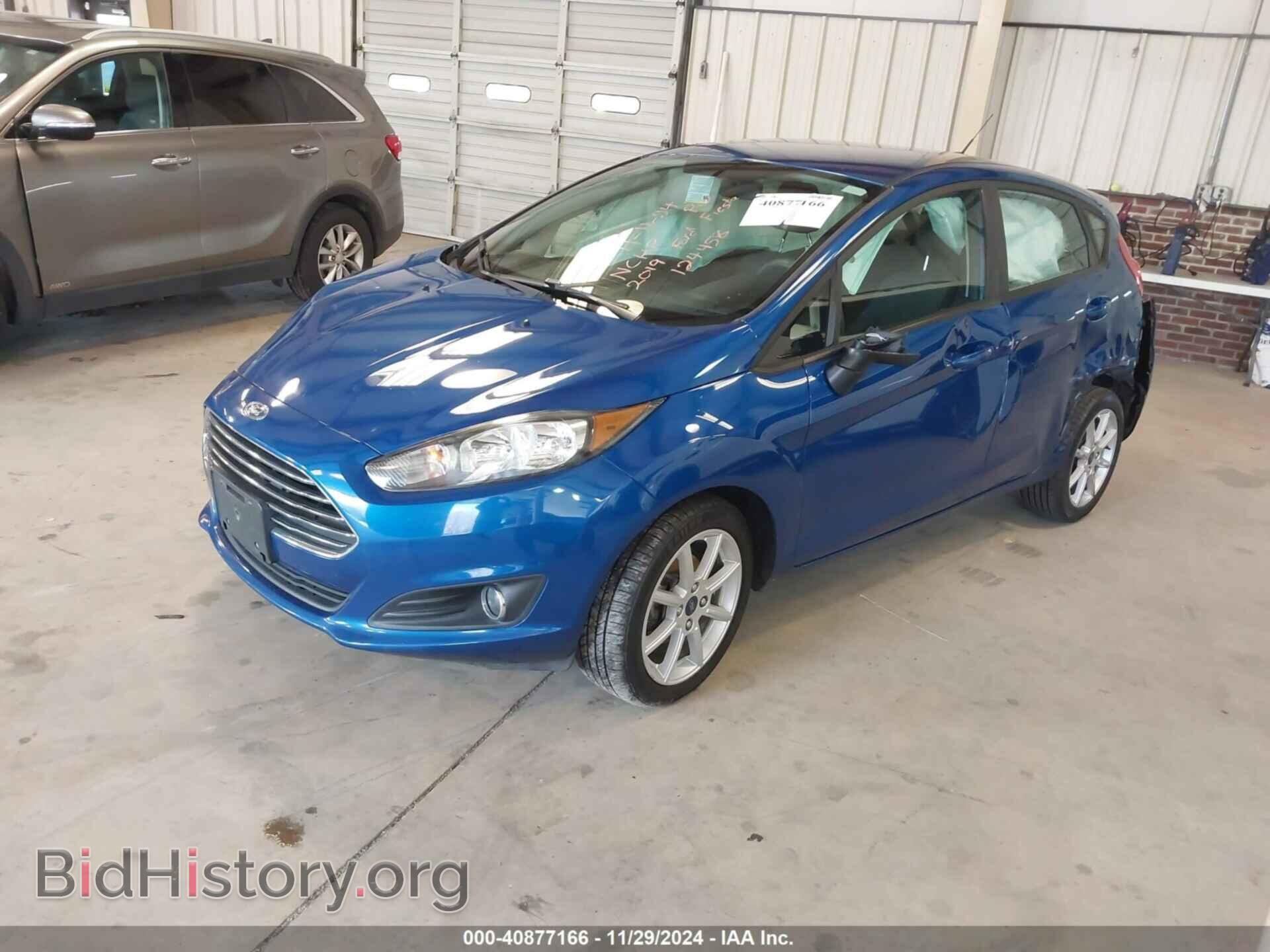 2019 FORD FIESTA - VIN: 3FADP4EJ2KM124458 - Фото 2