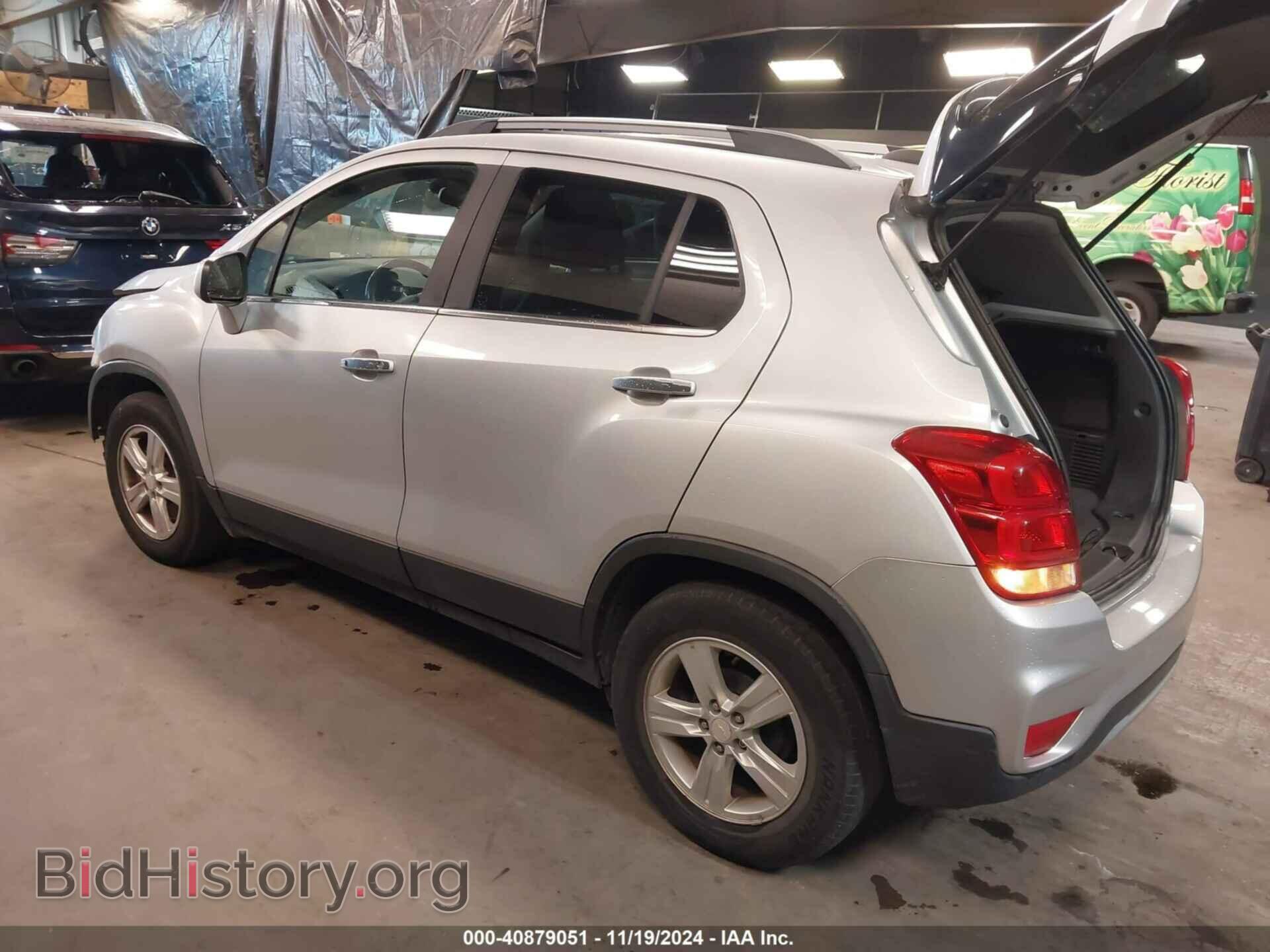 2017 CHEVROLET TRAX - VIN: 3GNCJLSB7HL281908 - Фото 3