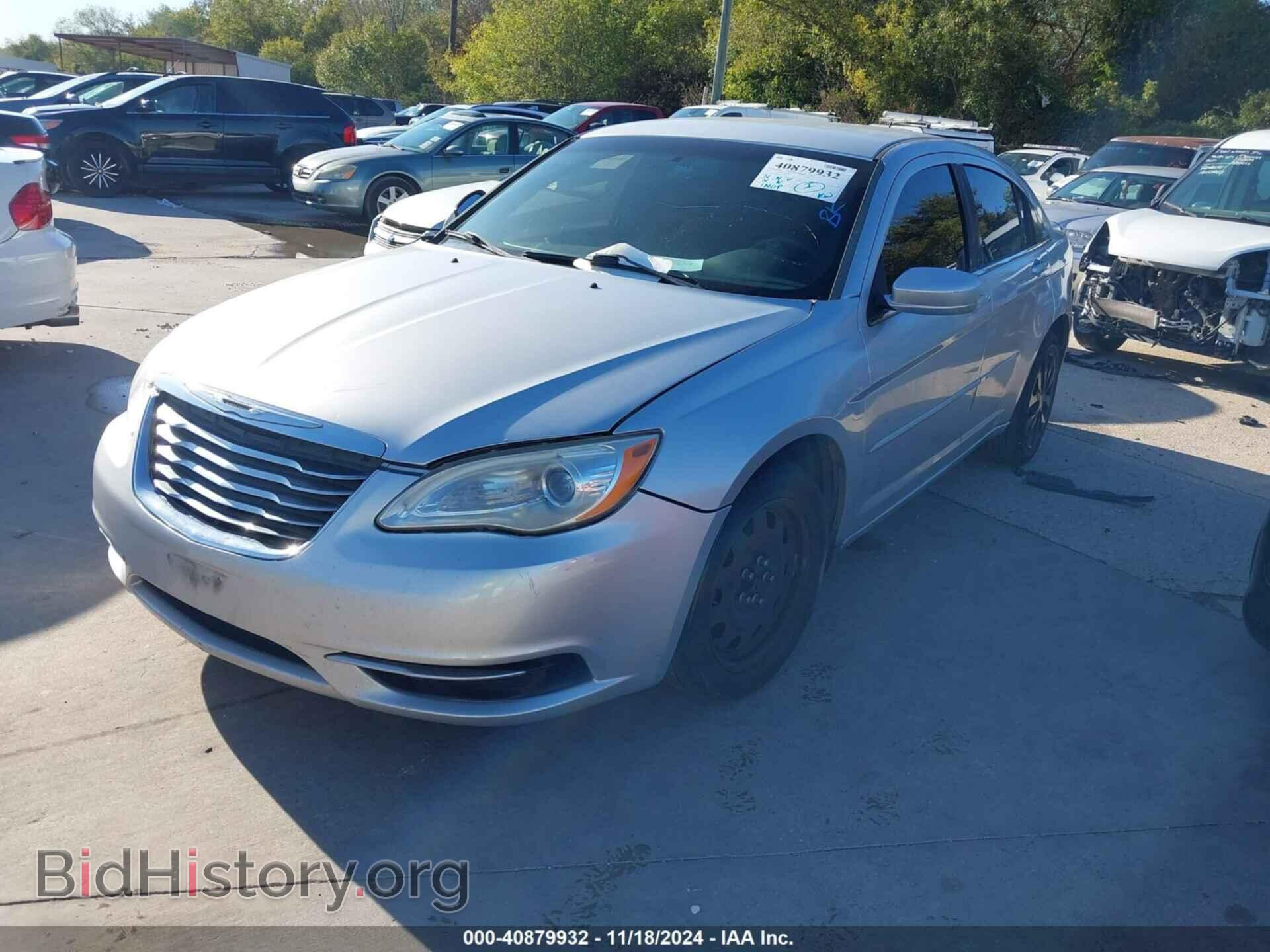 2012 CHRYSLER 200 - VIN: 1C3CCBABXCN214151 - Фото 2