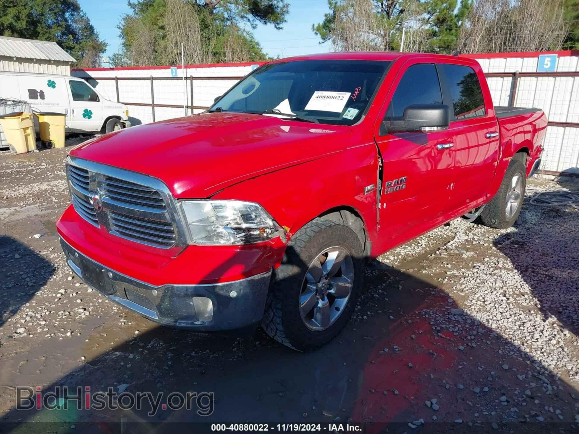 2018 RAM 1500 - VIN: 1C6RR6LT9JS266345 - Фото 2