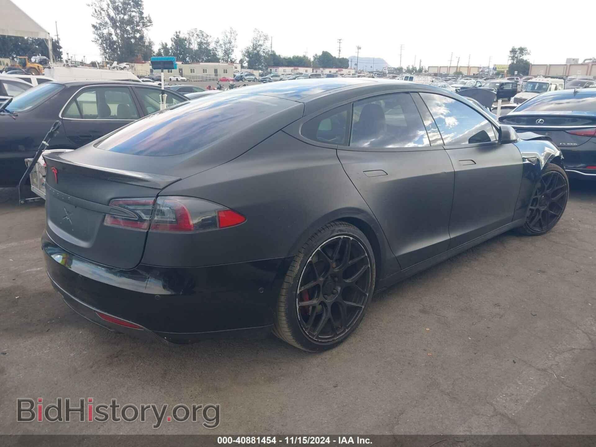 2013 TESLA MODEL S - VIN: 5YJSA1DN3DFP10695 - Фото 4