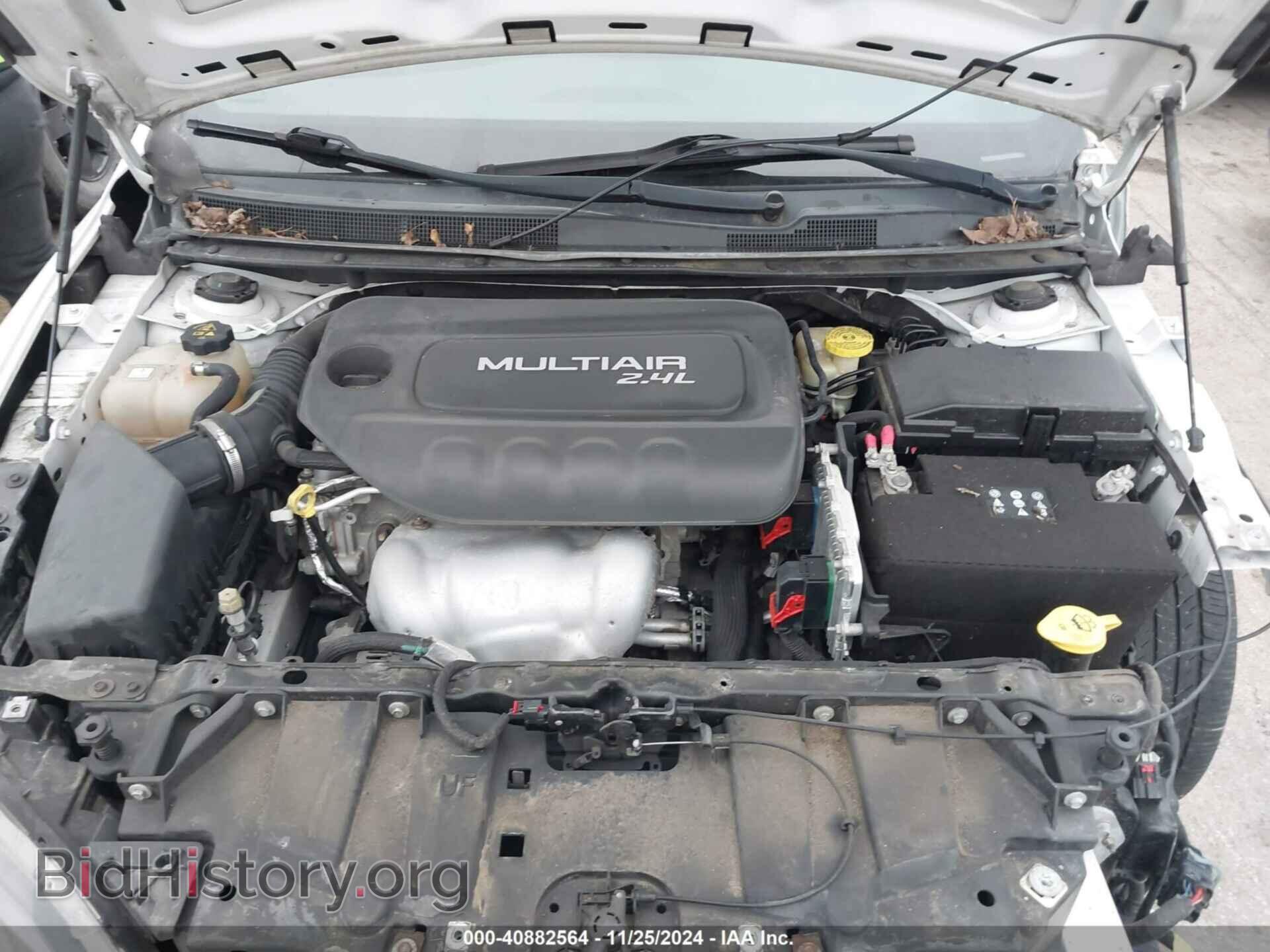 2015 CHRYSLER 200 - VIN: 1C3CCCBB7FN545875 - Фото 10
