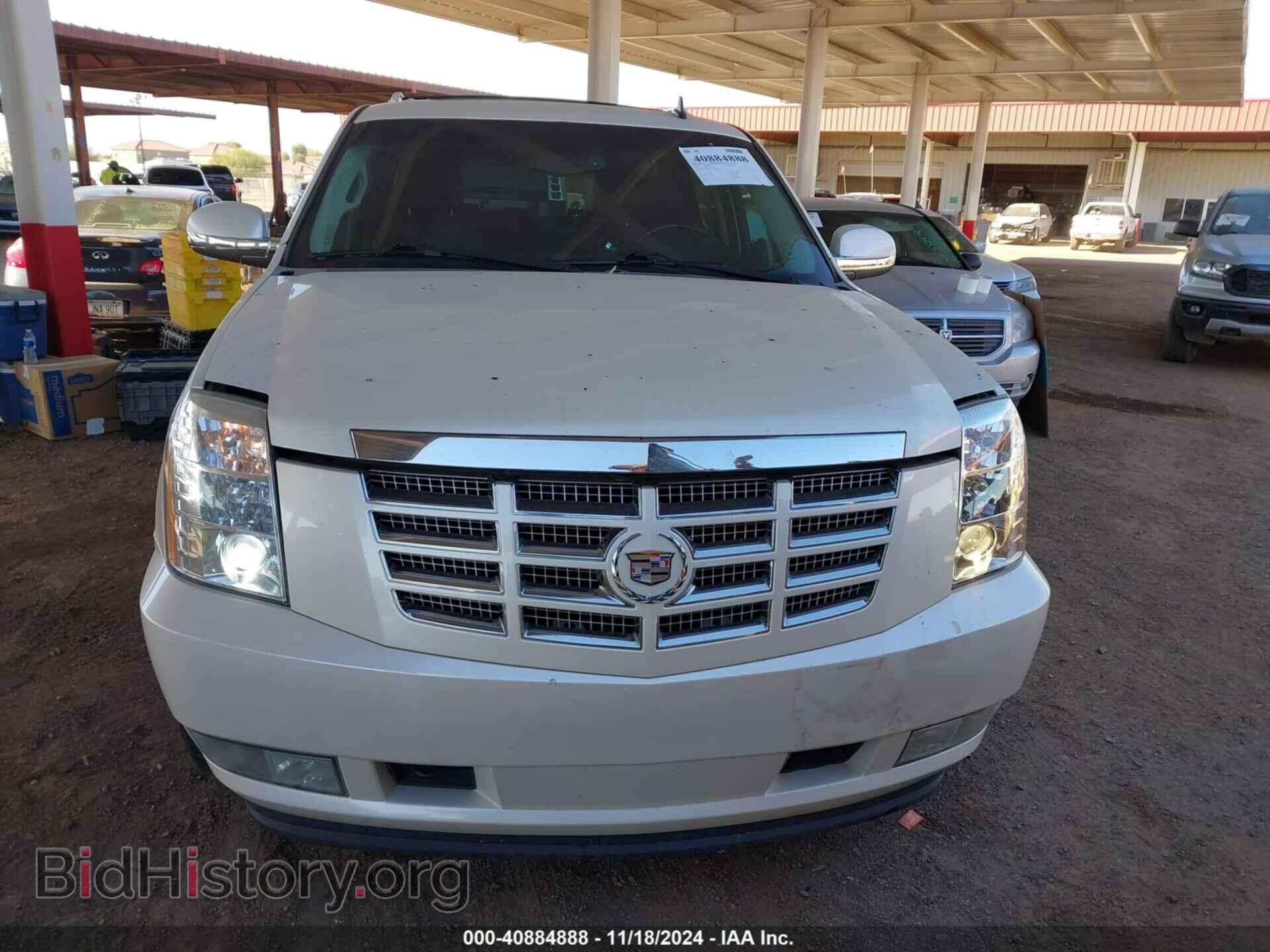 2011 CADILLAC ESCALADE - VIN: 1GYS4AEF1BR343103 - Фото 12