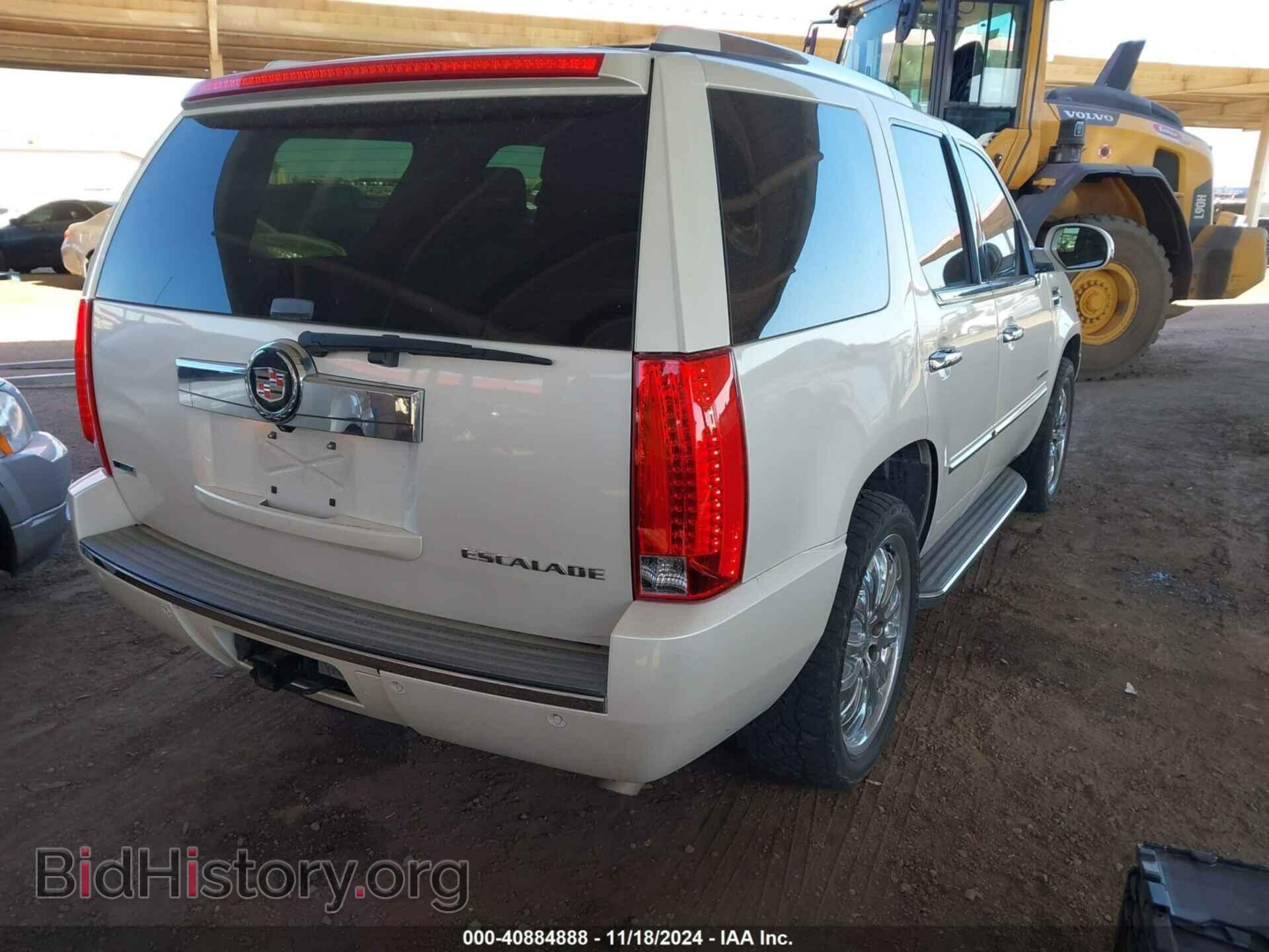 2011 CADILLAC ESCALADE - VIN: 1GYS4AEF1BR343103 - Фото 4
