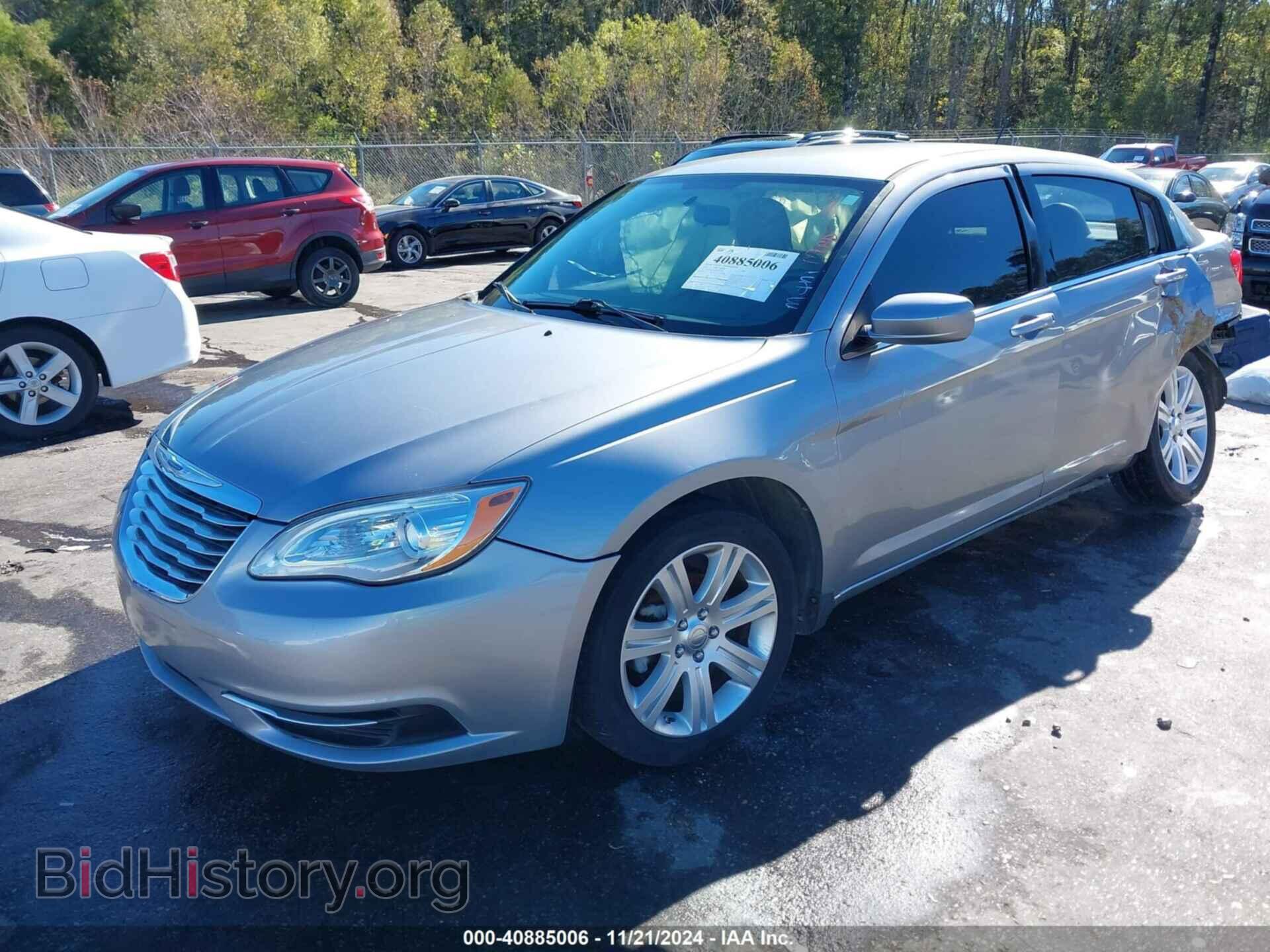 2013 CHRYSLER 200 - VIN: 1C3CCBAB6DN761466 - Фото 2