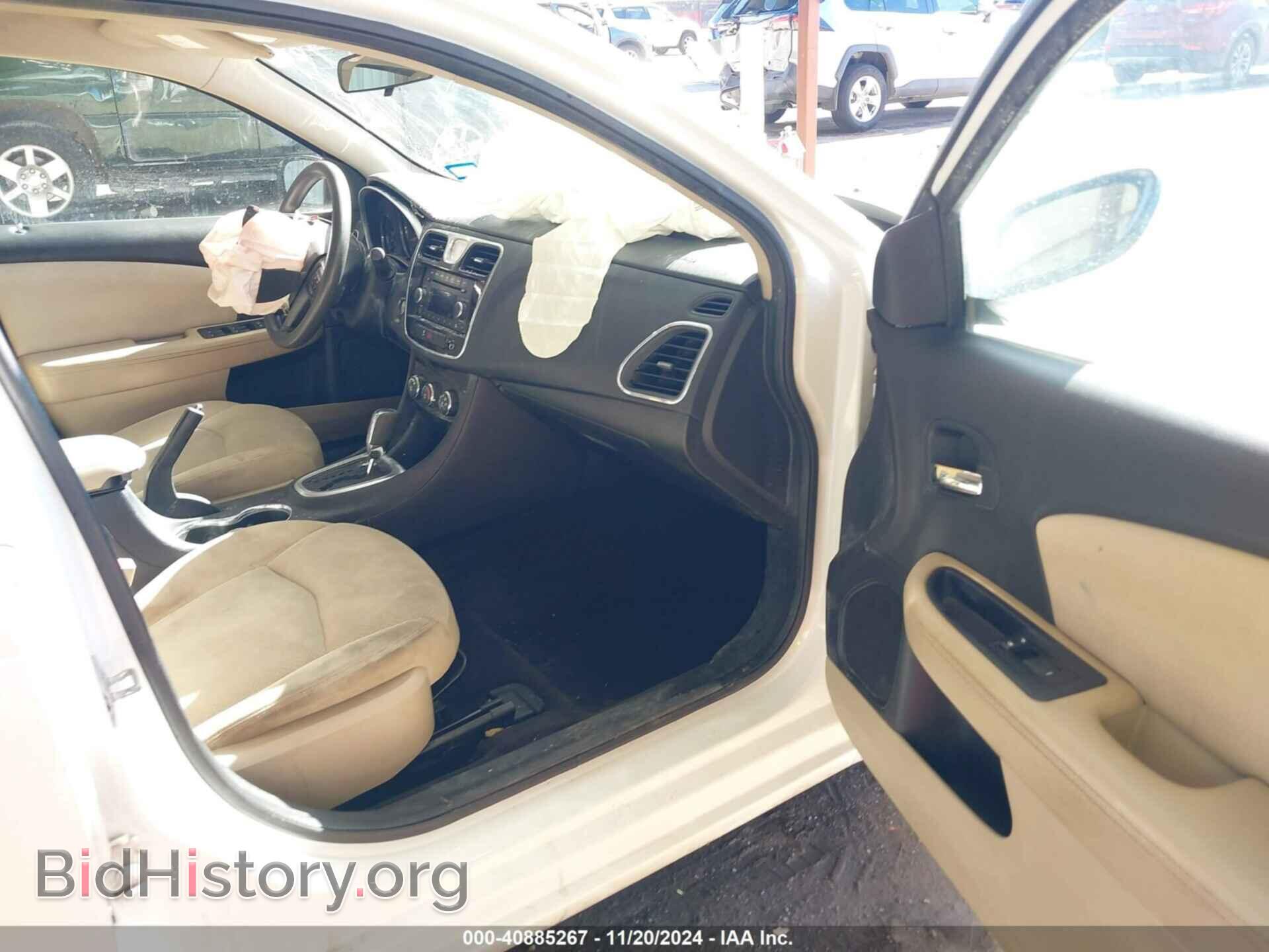 2011 CHRYSLER 200 - VIN: 1C3BC4FB2BN563657 - Фото 5