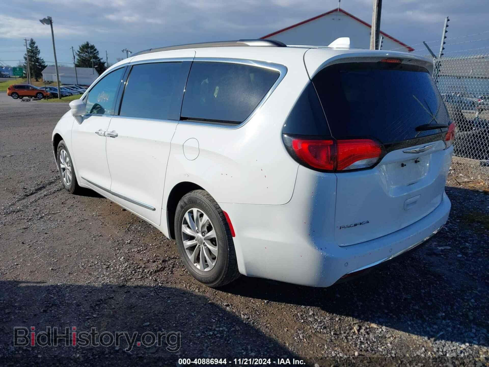 2017 CHRYSLER PACIFICA - VIN: 2C4RC1BG7HR642134 - Фото 3